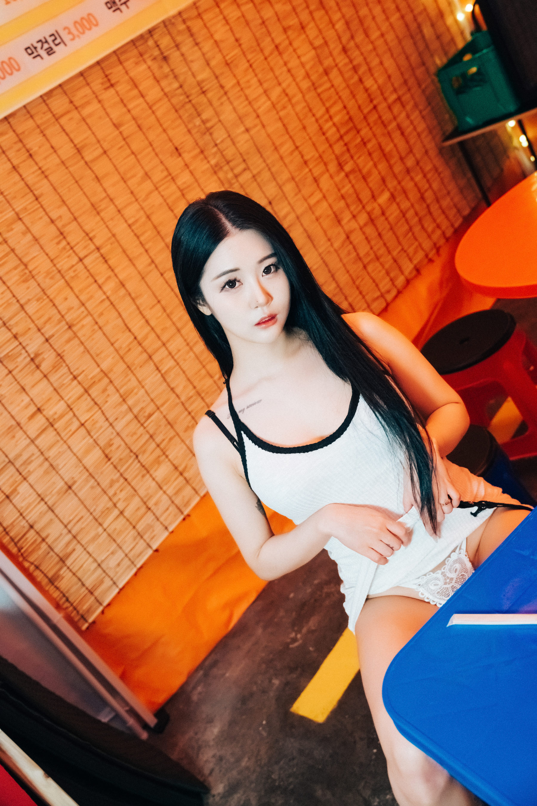 [LOOZY] Bomi - Street Stall