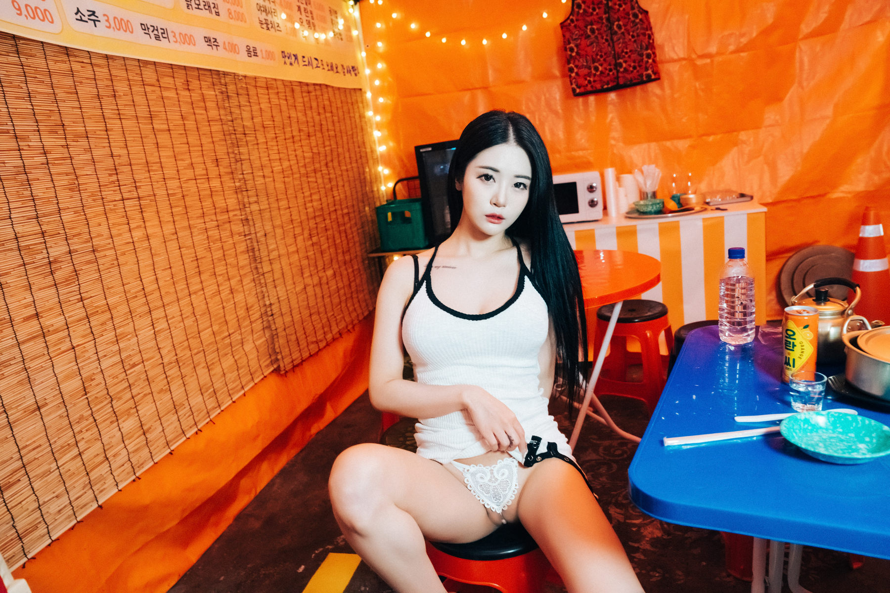 [LOOZY] Bomi - Street Stall