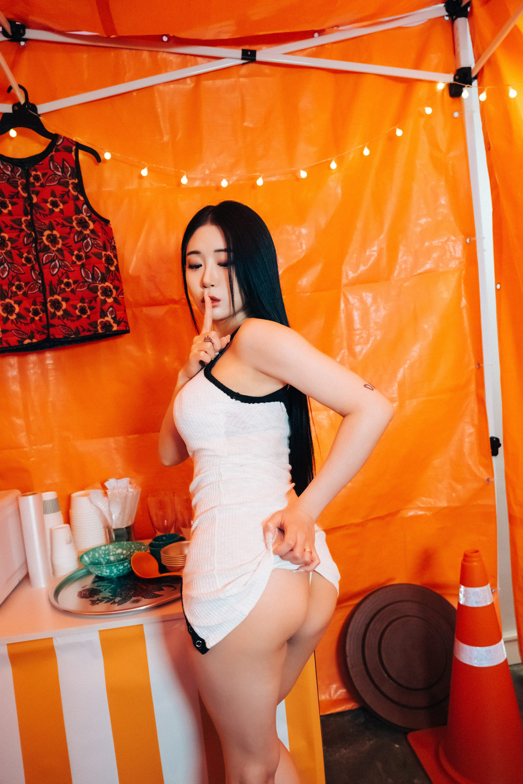 [LOOZY] Bomi - Street Stall