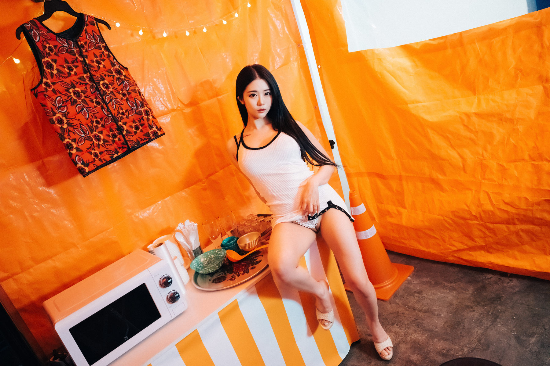 [LOOZY] Bomi - Street Stall
