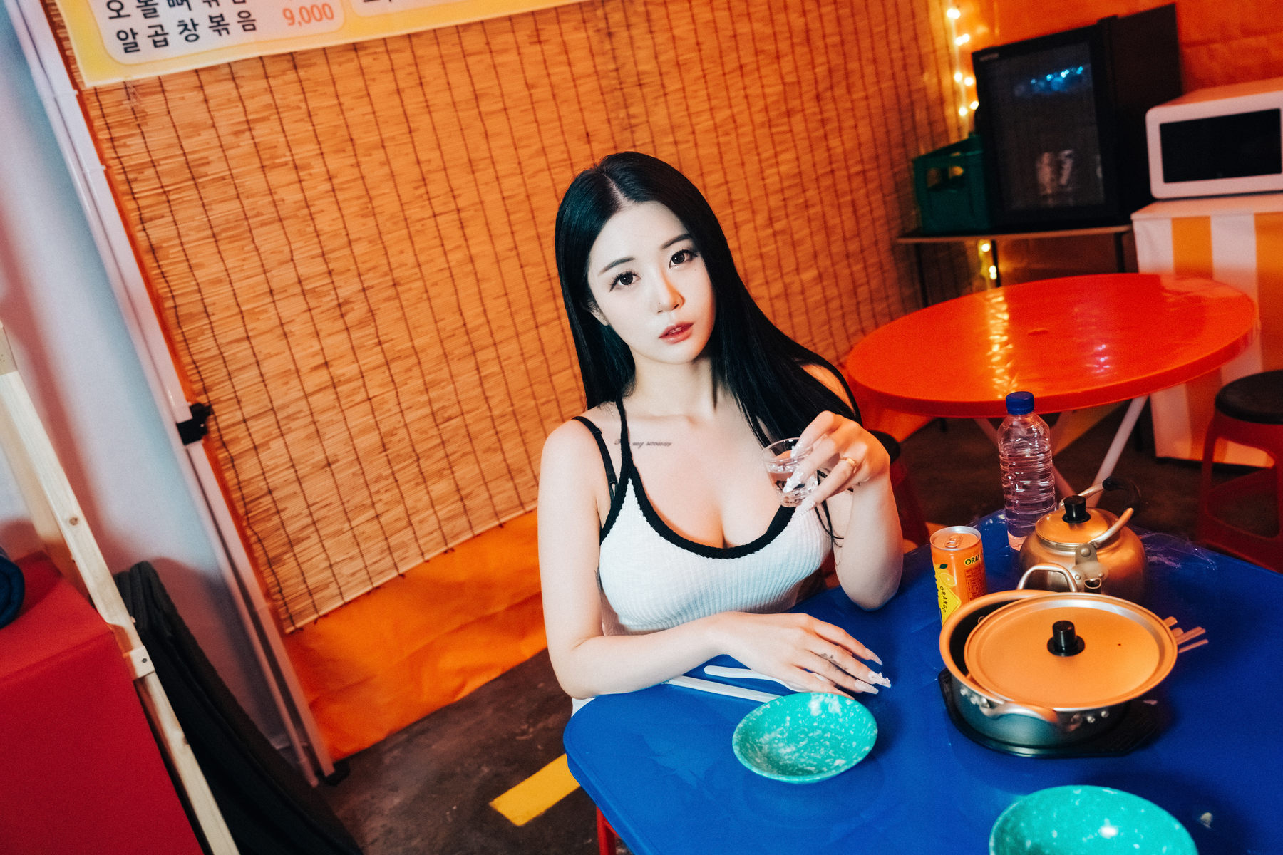 [LOOZY] Bomi - Street Stall