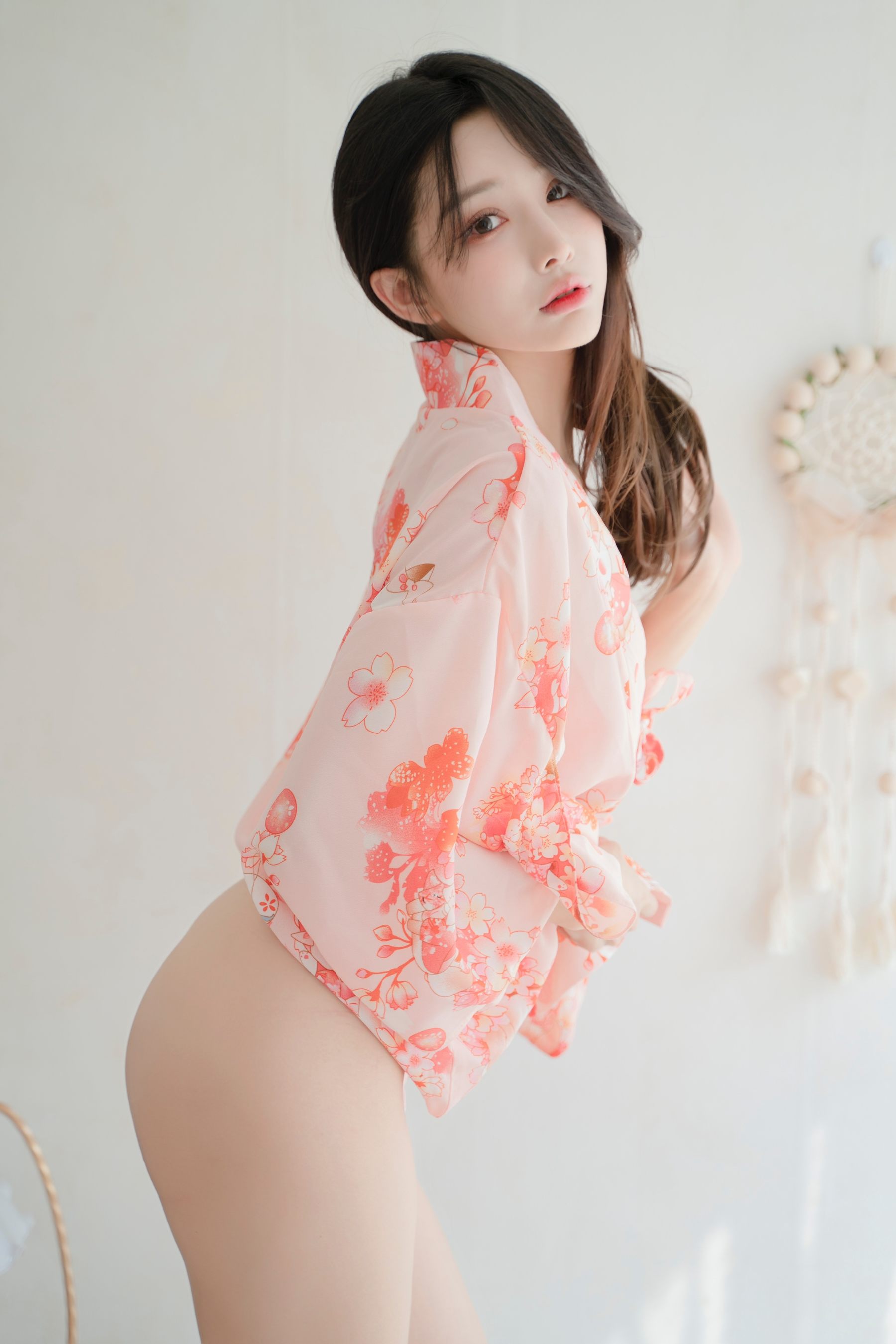 [ROGLE] YeonyuMilk - Vol.01