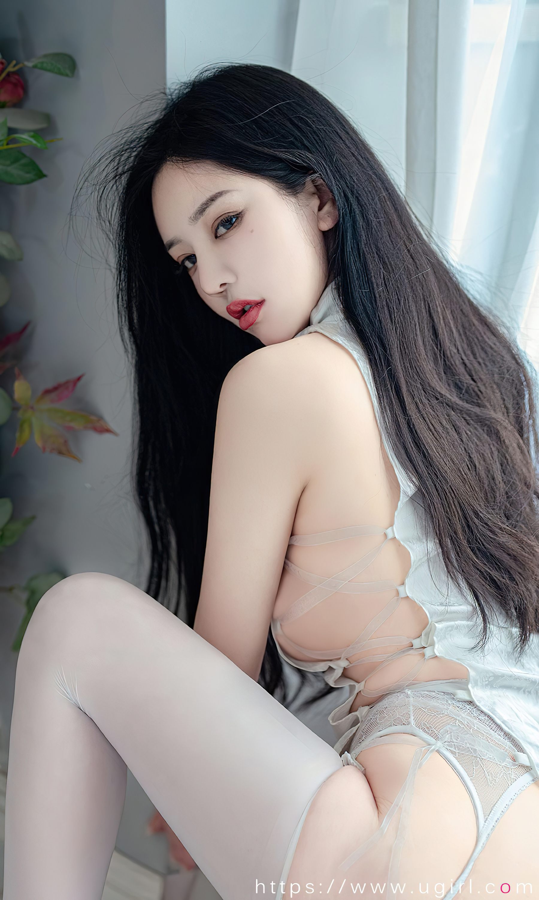 [Ugirls]爱尤物 No.2585 温言 苏拉
