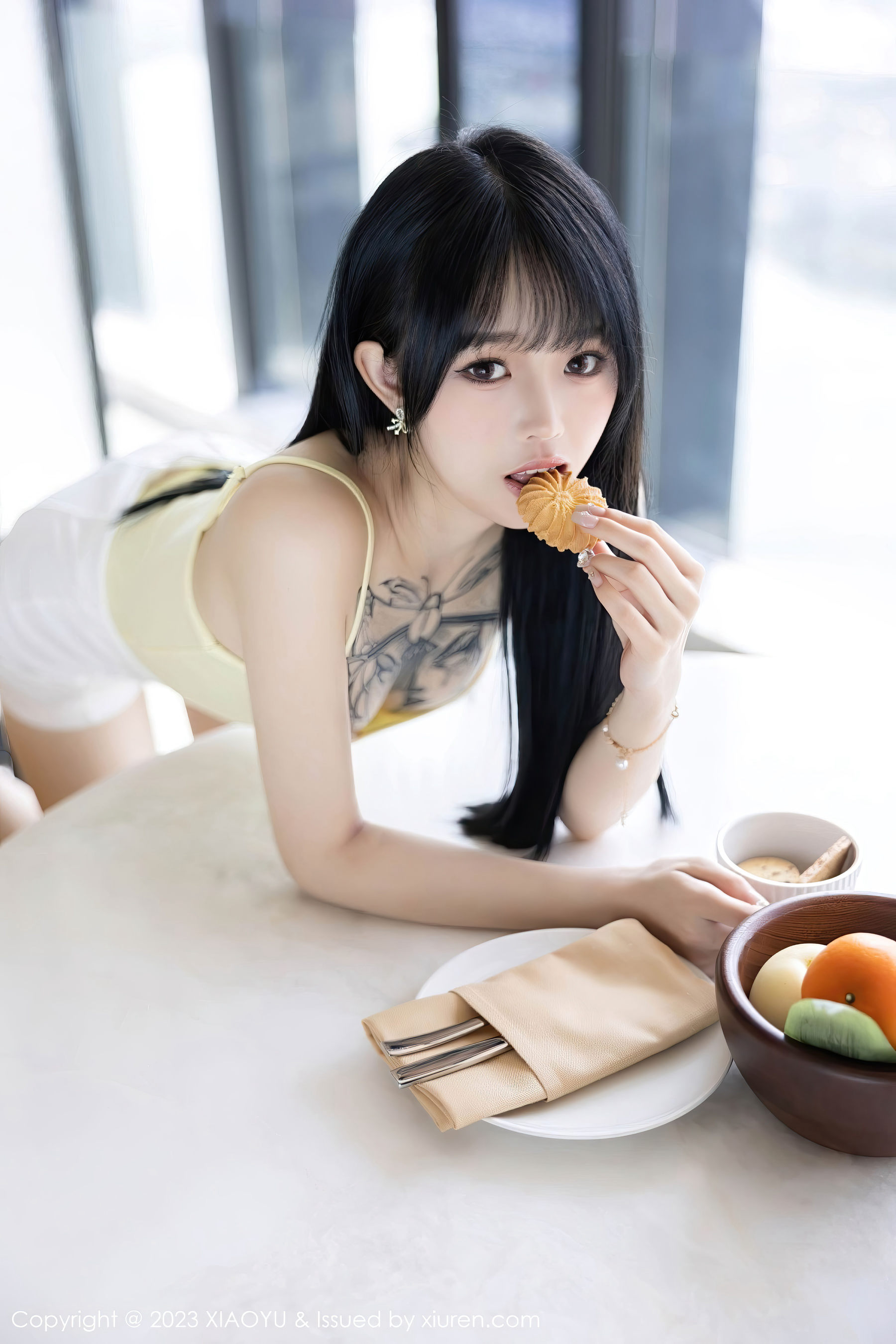 [XIAOYU]语画界 2023.06.12 Vol.1047 奶瓶