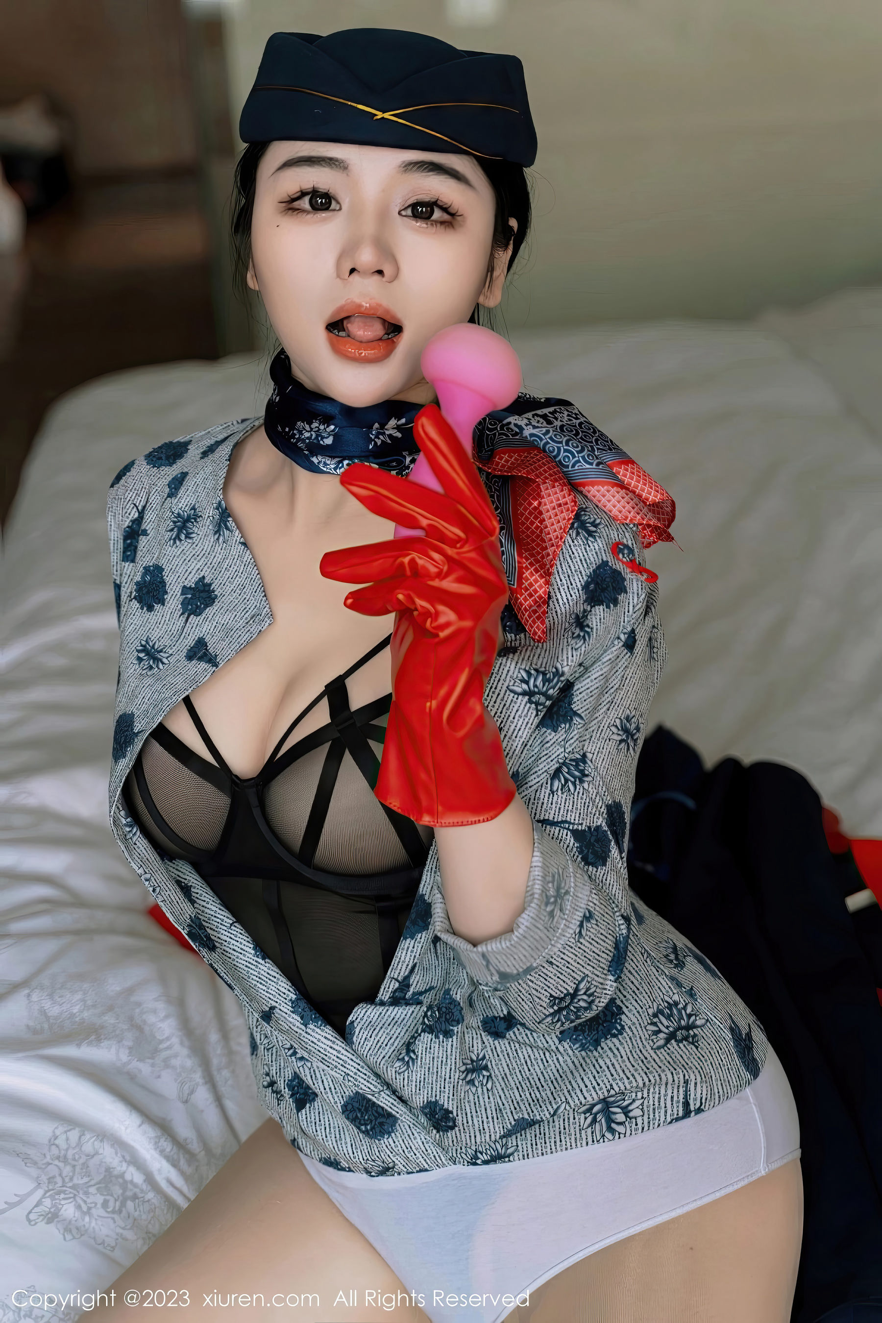 [秀人XiuRen] 2023.05.24 No.6790 汐汐爱吃草莓