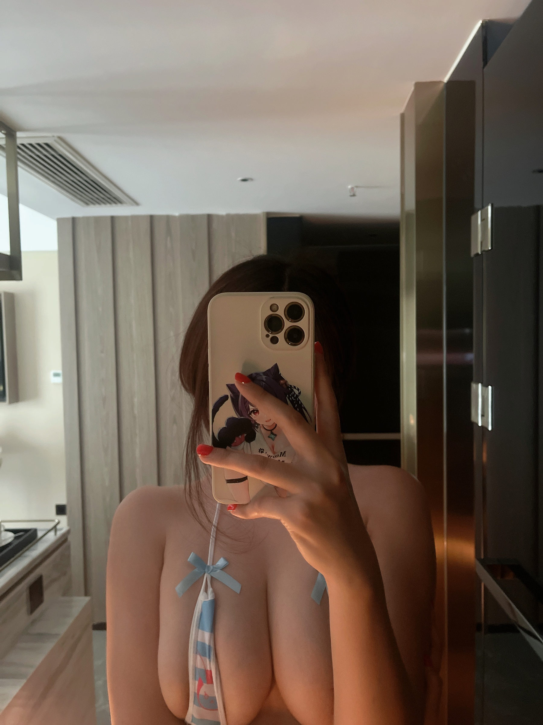 奶宝妹纸 - 羞耻的辣妹