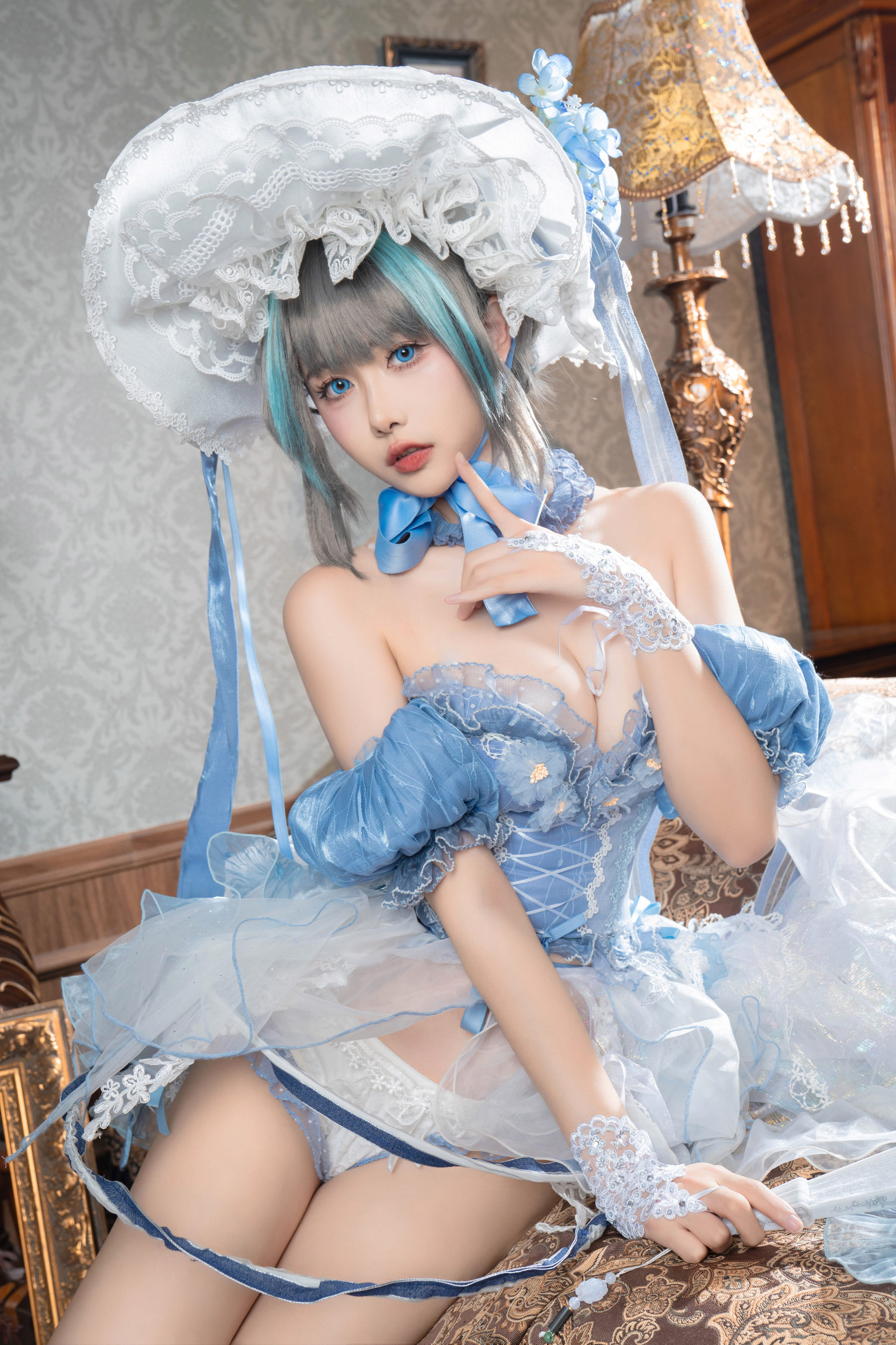 微博妹子Momoko葵葵 - 柴郡礼服