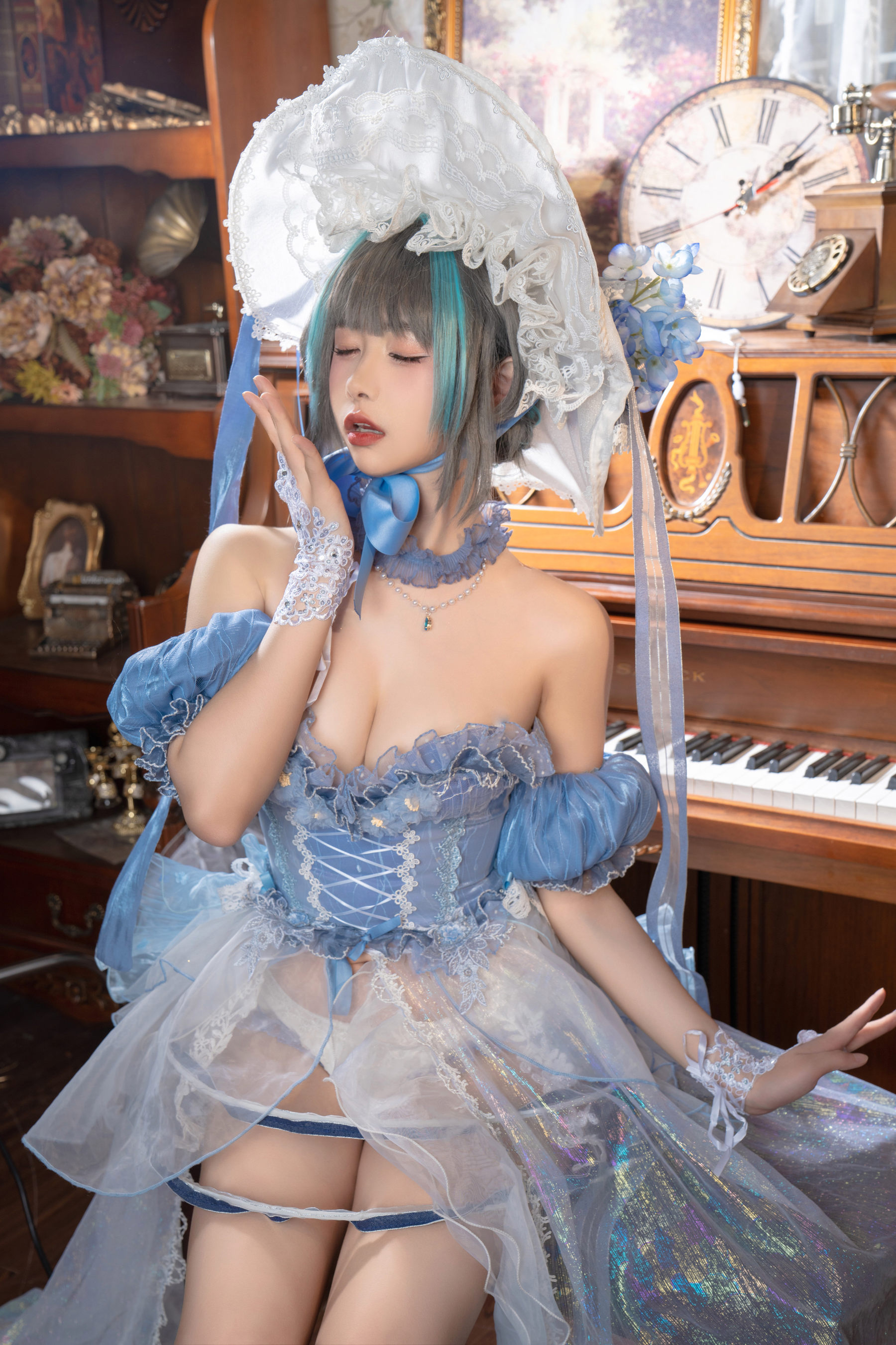 微博妹子Momoko葵葵 - 柴郡礼服