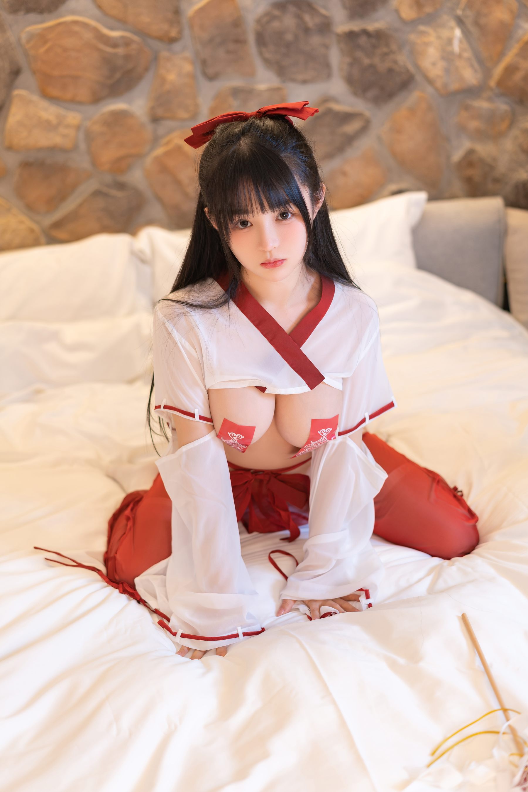 桜井宁宁 - 巫女