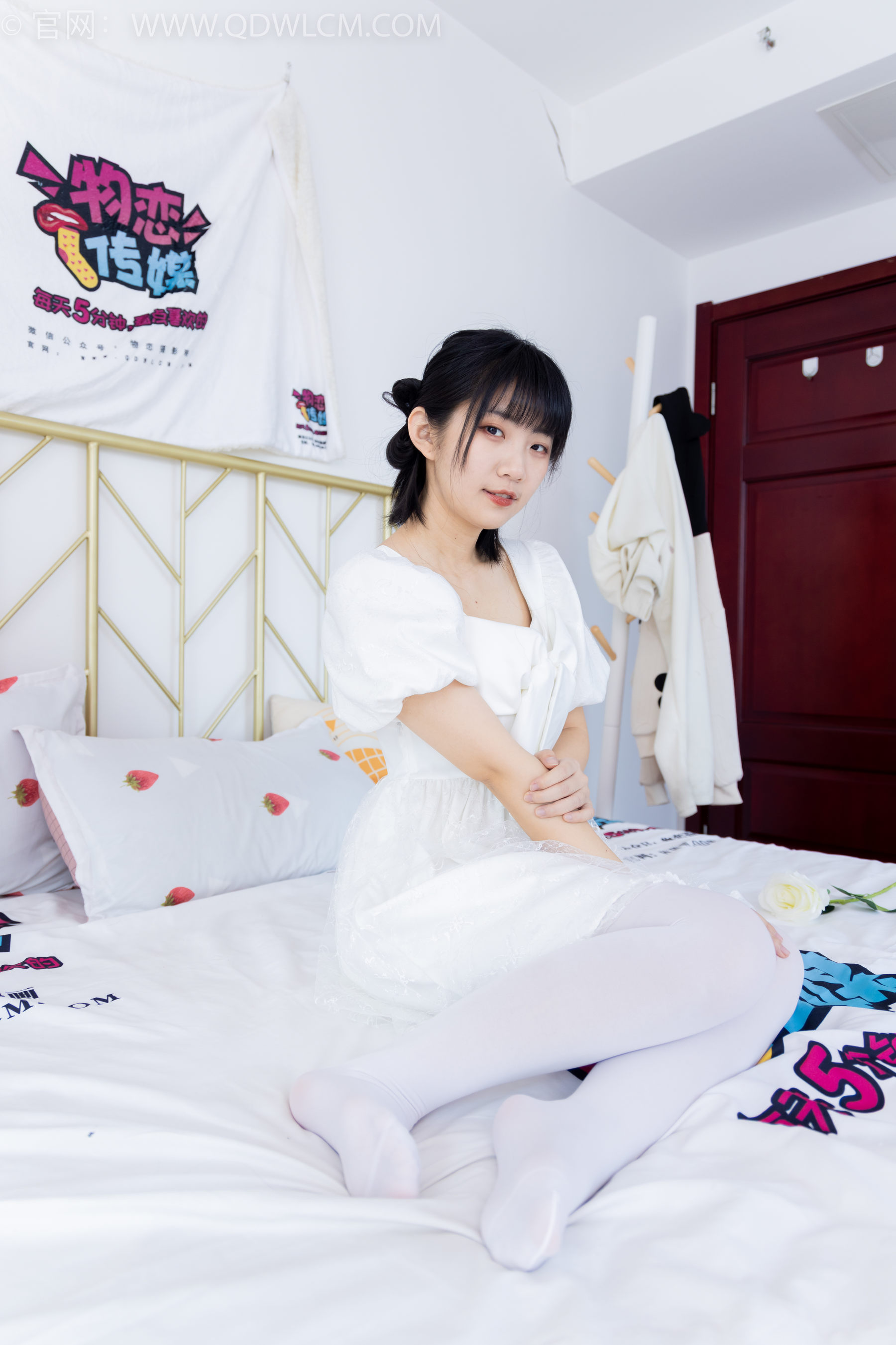 物恋传媒 No.1581 暗月-纯白茉莉