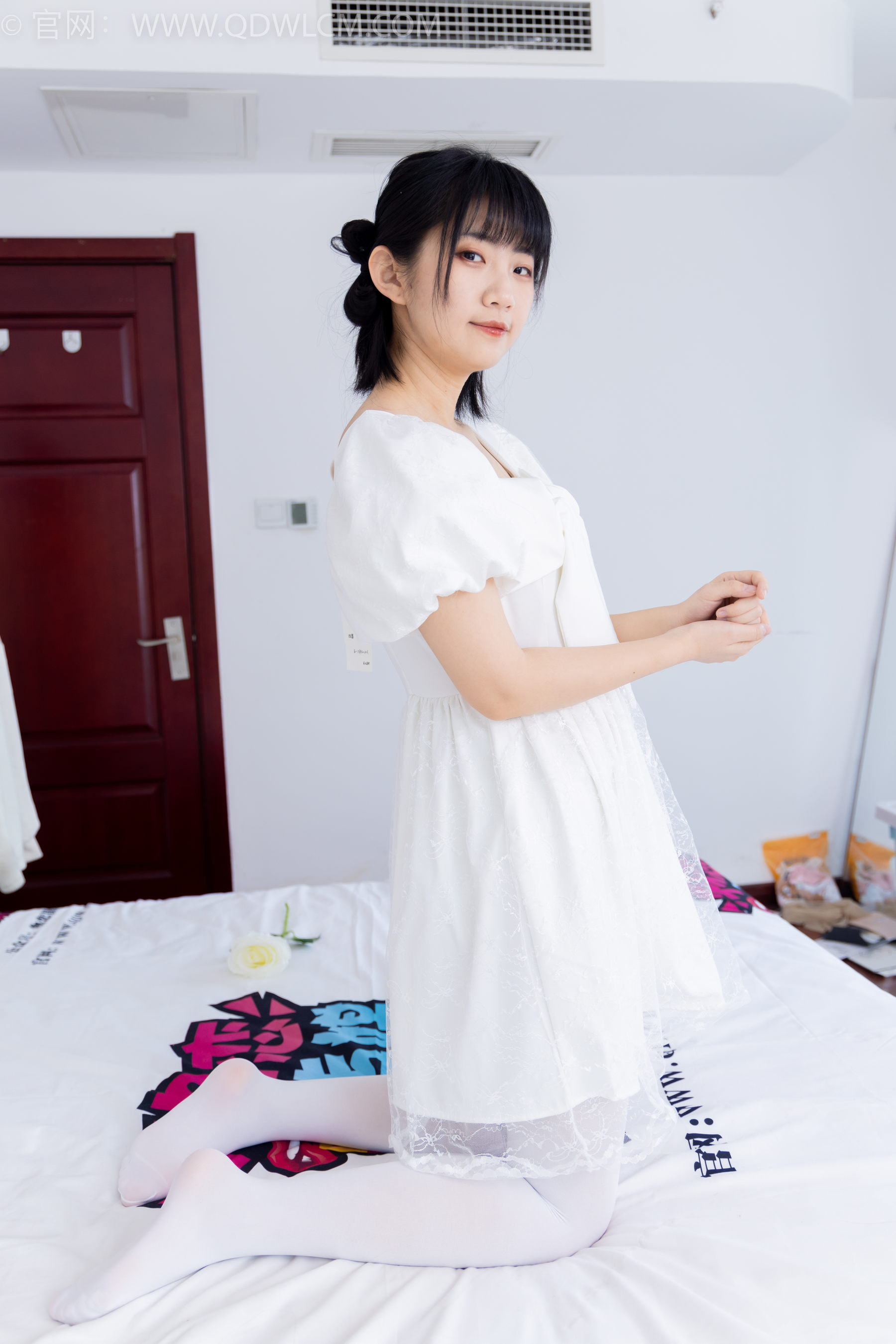 物恋传媒 No.1581 暗月-纯白茉莉