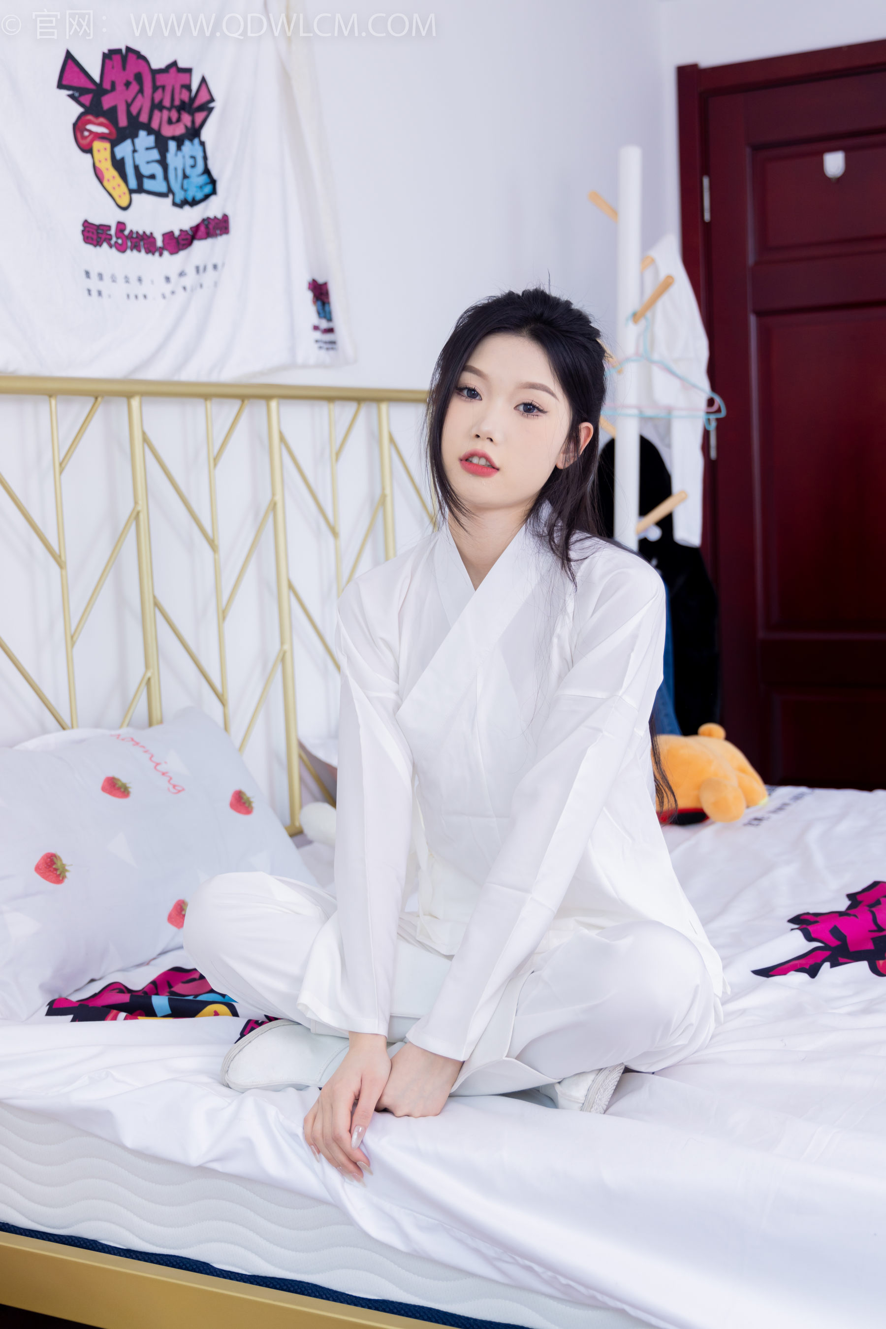 物恋传媒 No.1586 小竹-纯白小仙女