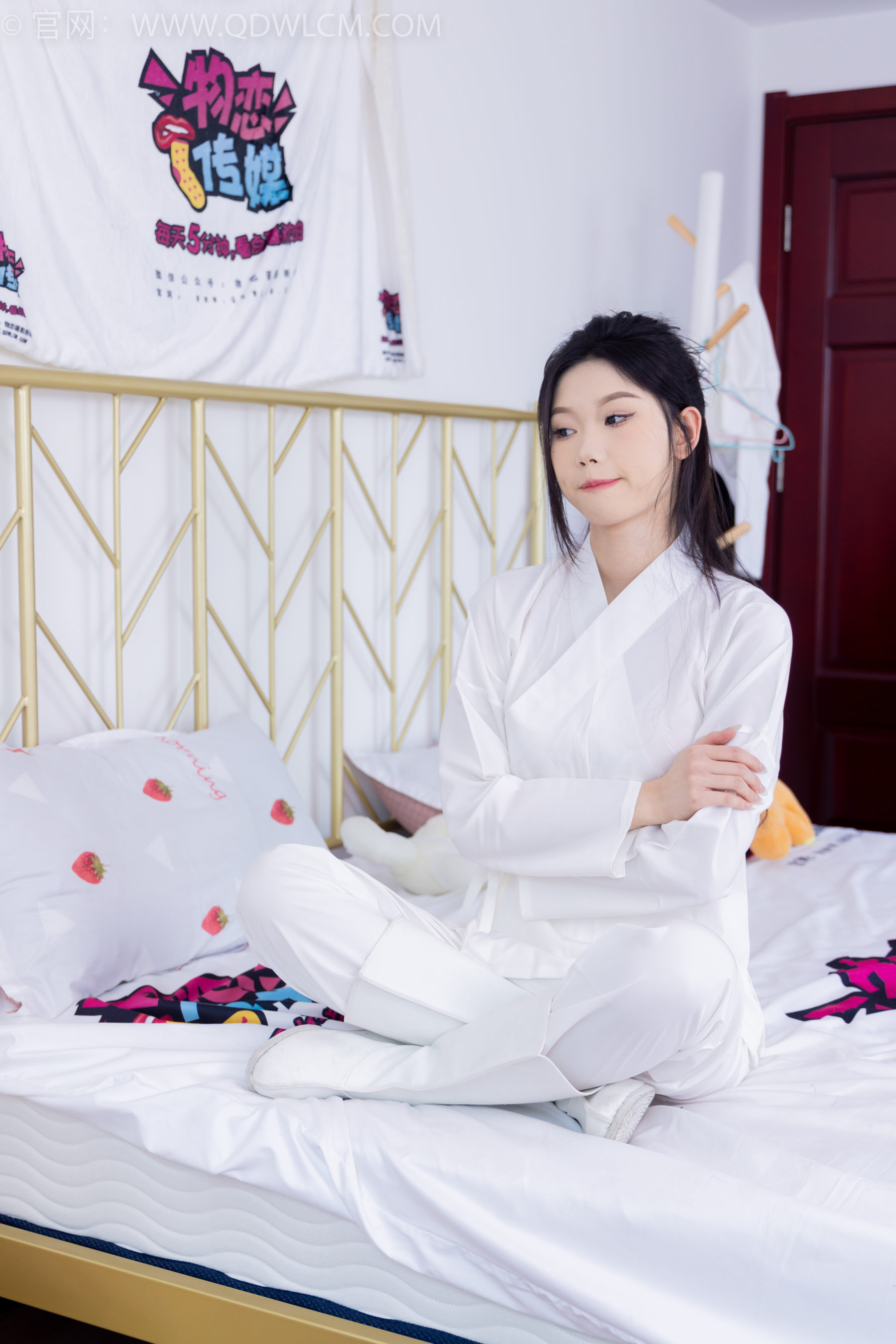 物恋传媒 No.1586 小竹-纯白小仙女