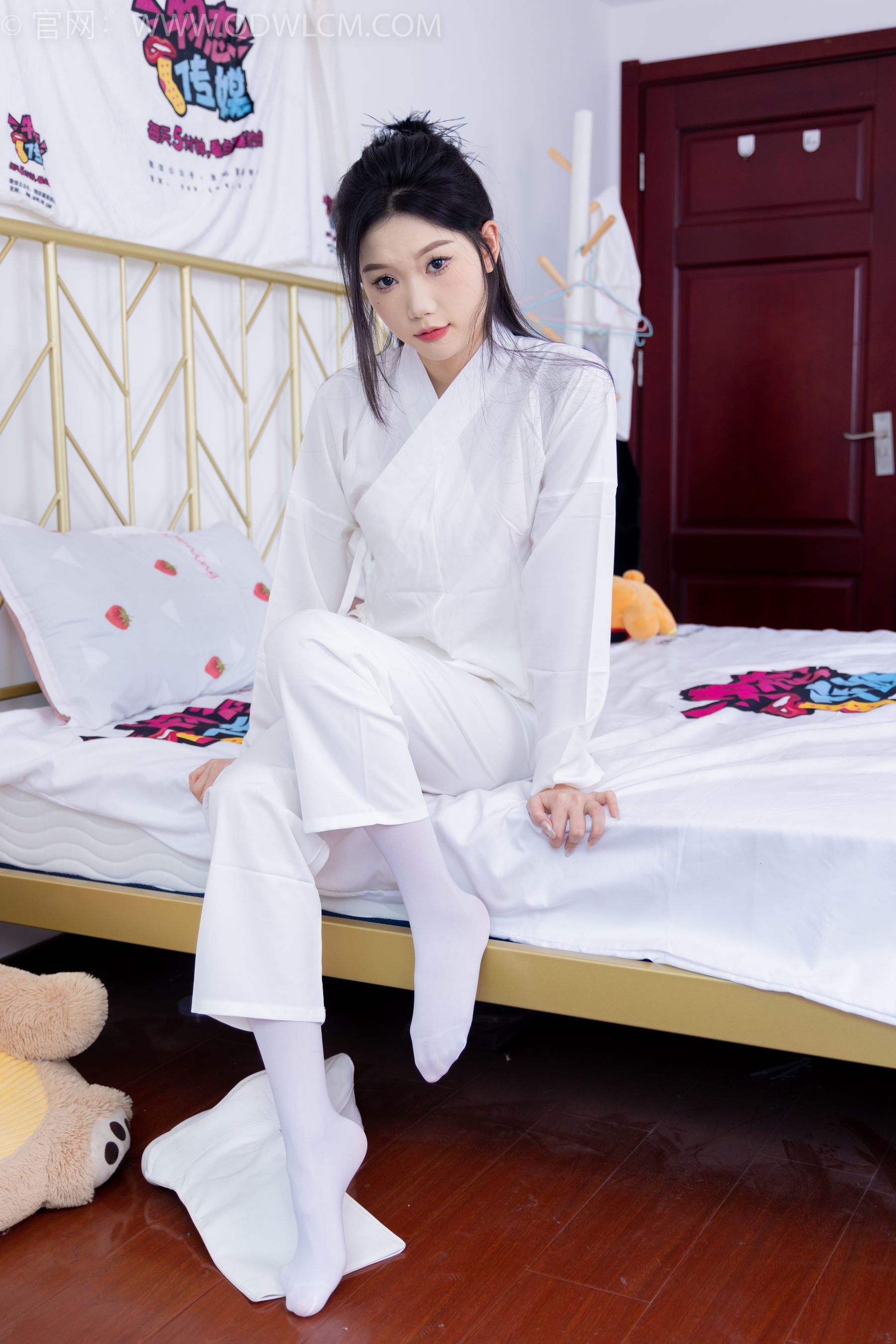 物恋传媒 No.1586 小竹-纯白小仙女
