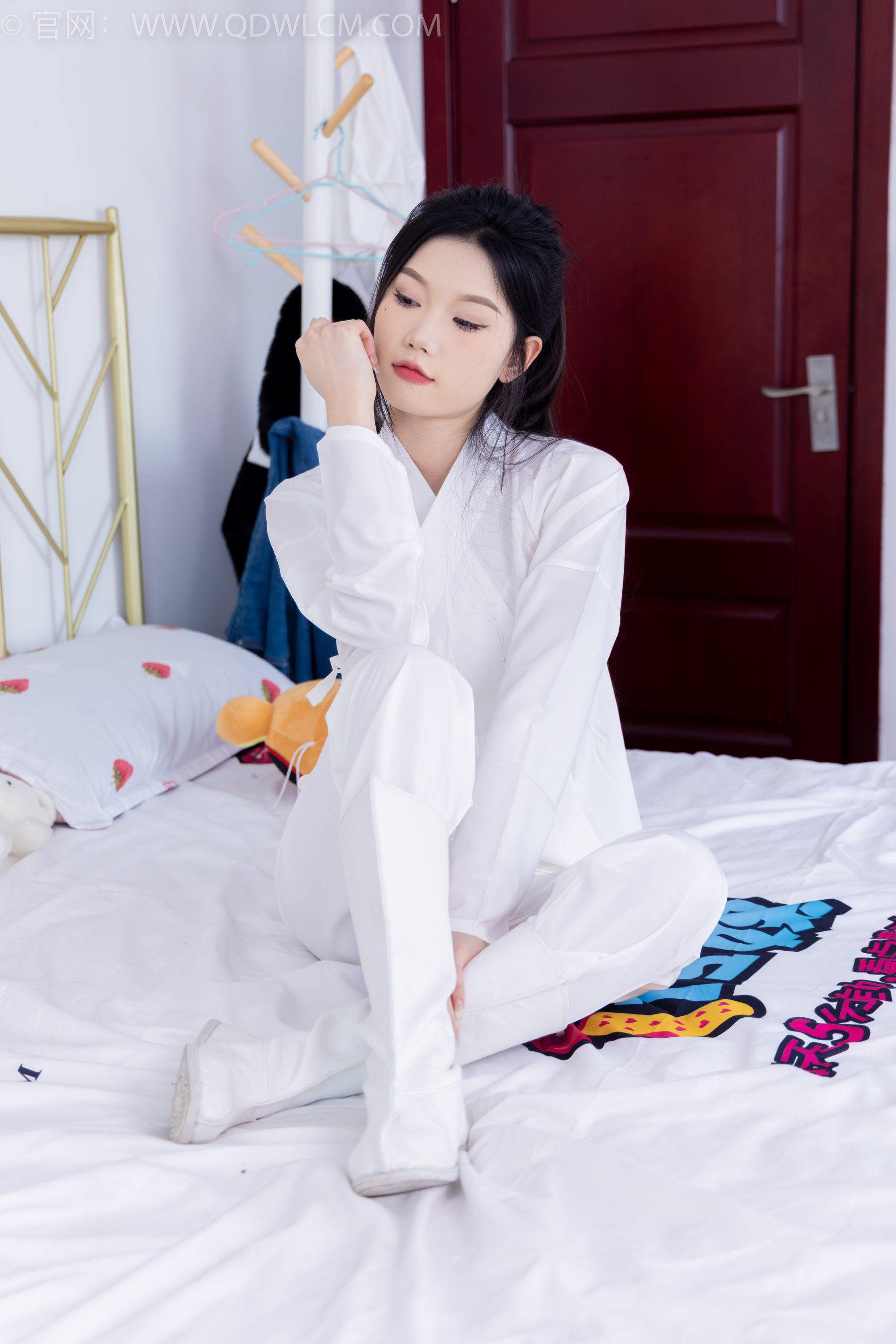 物恋传媒 No.1586 小竹-纯白小仙女