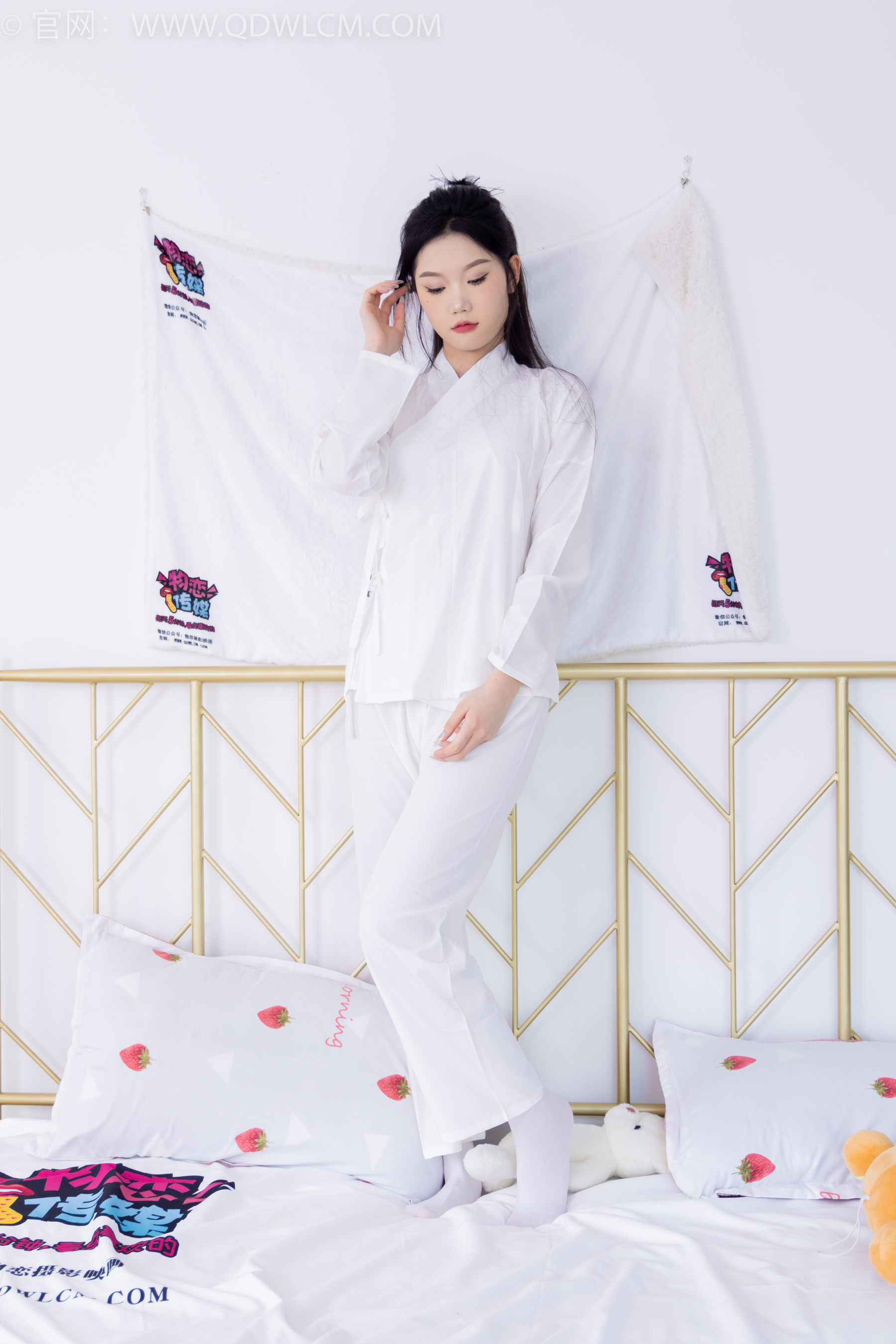 物恋传媒 No.1586 小竹-纯白小仙女