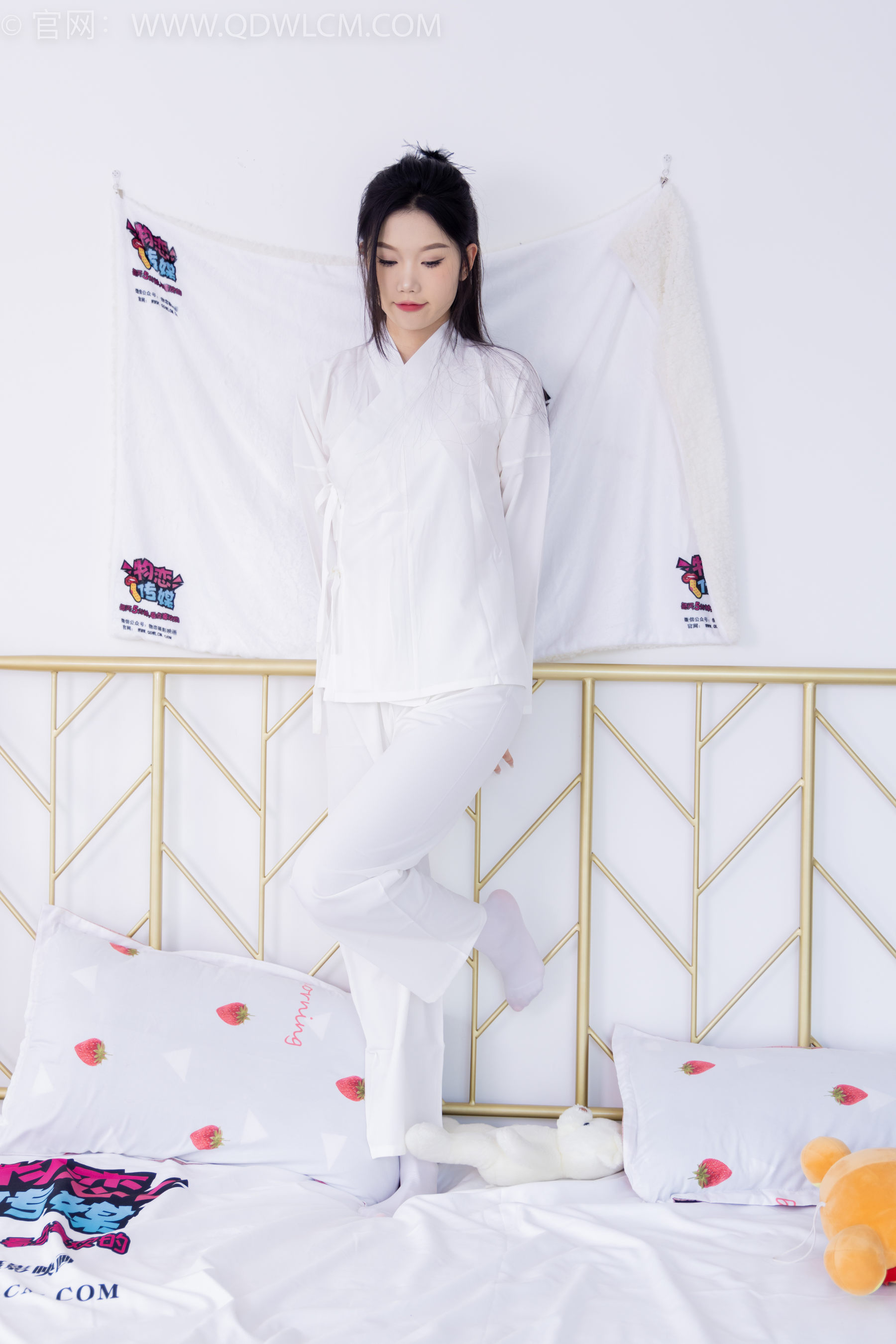 物恋传媒 No.1586 小竹-纯白小仙女