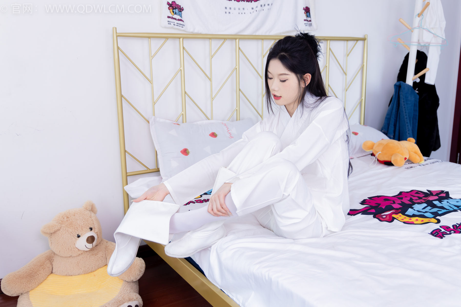 物恋传媒 No.1586 小竹-纯白小仙女