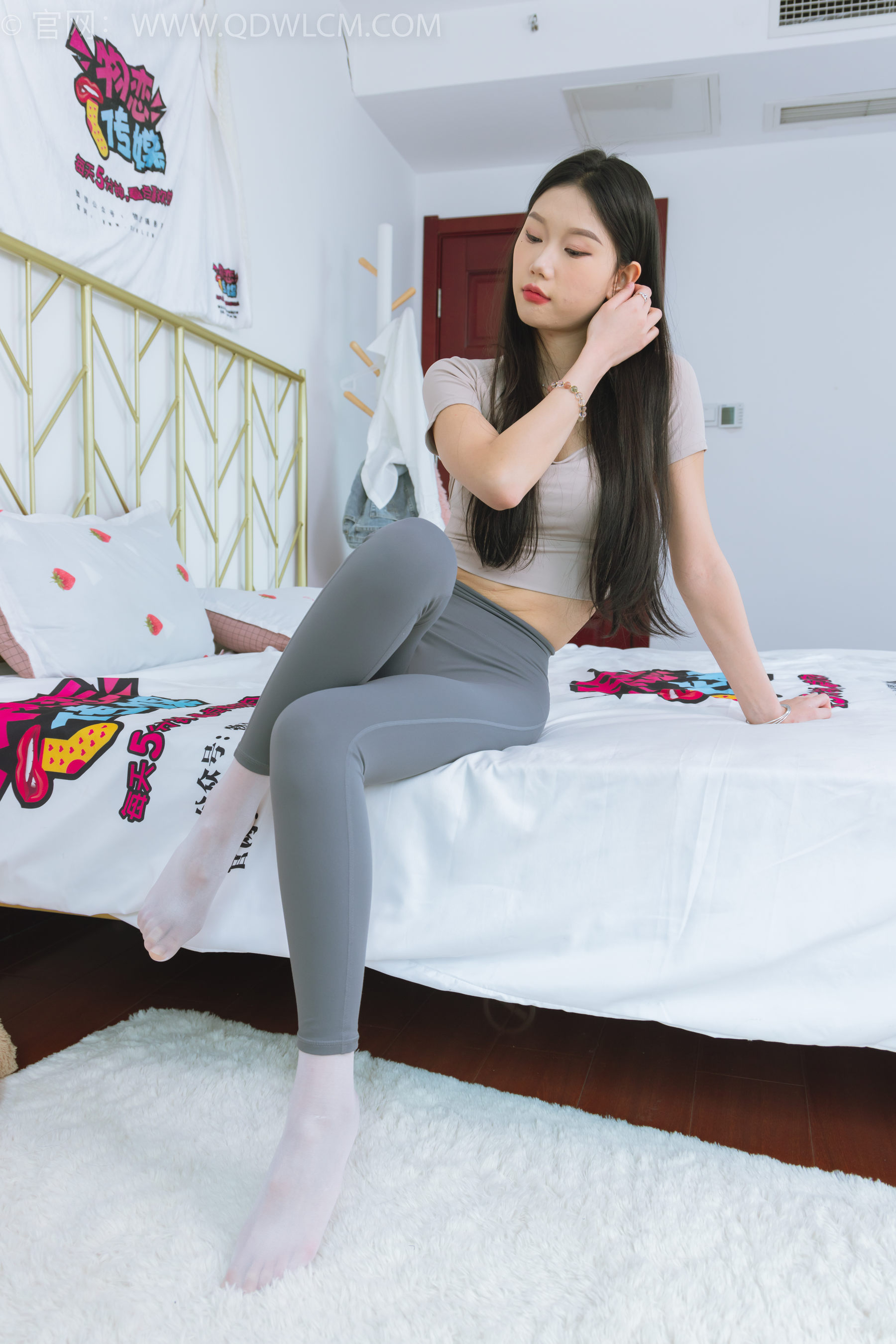 物恋传媒 No.1602 小竹-迷失向日葵