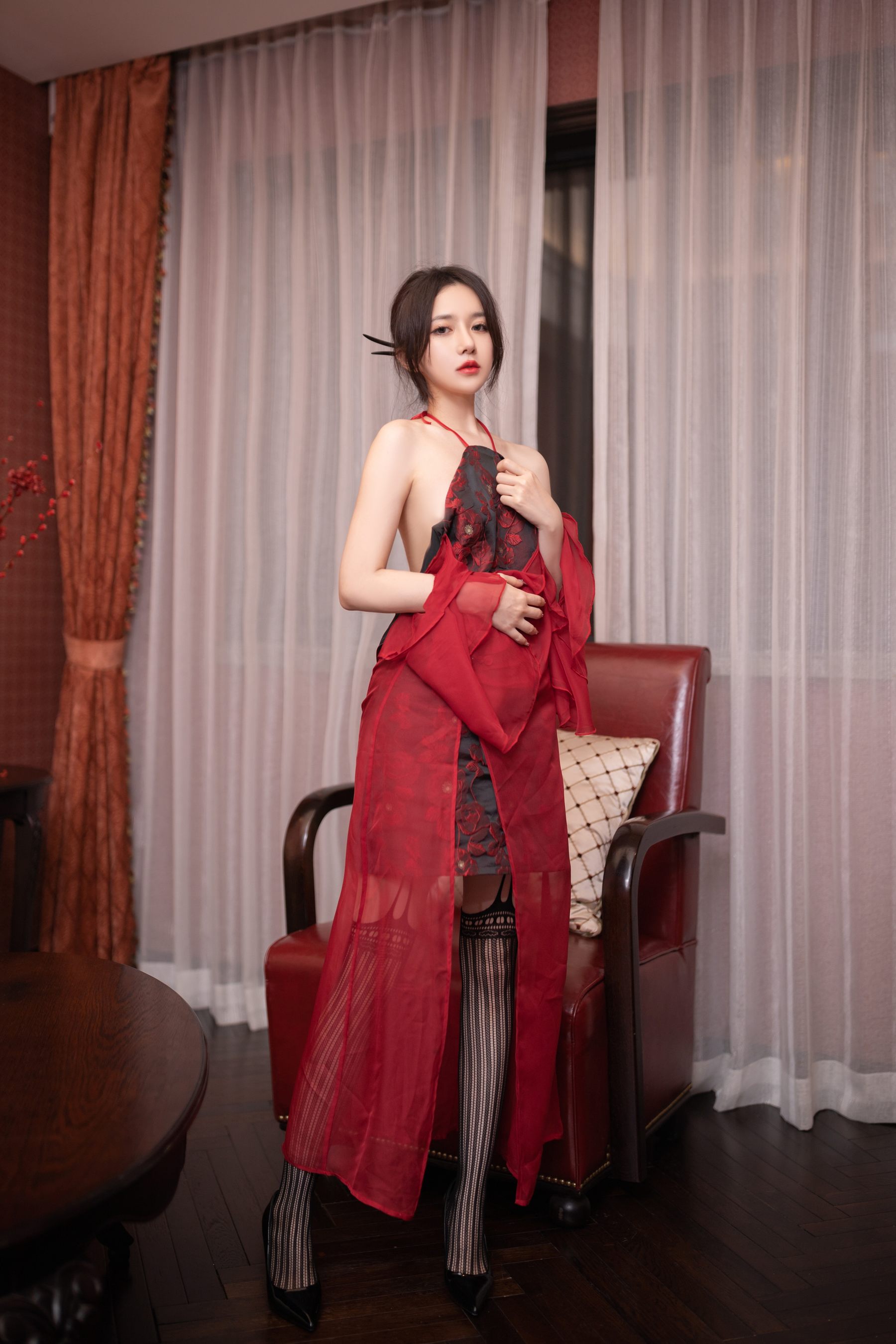 鱼子酱天生妖娆写真