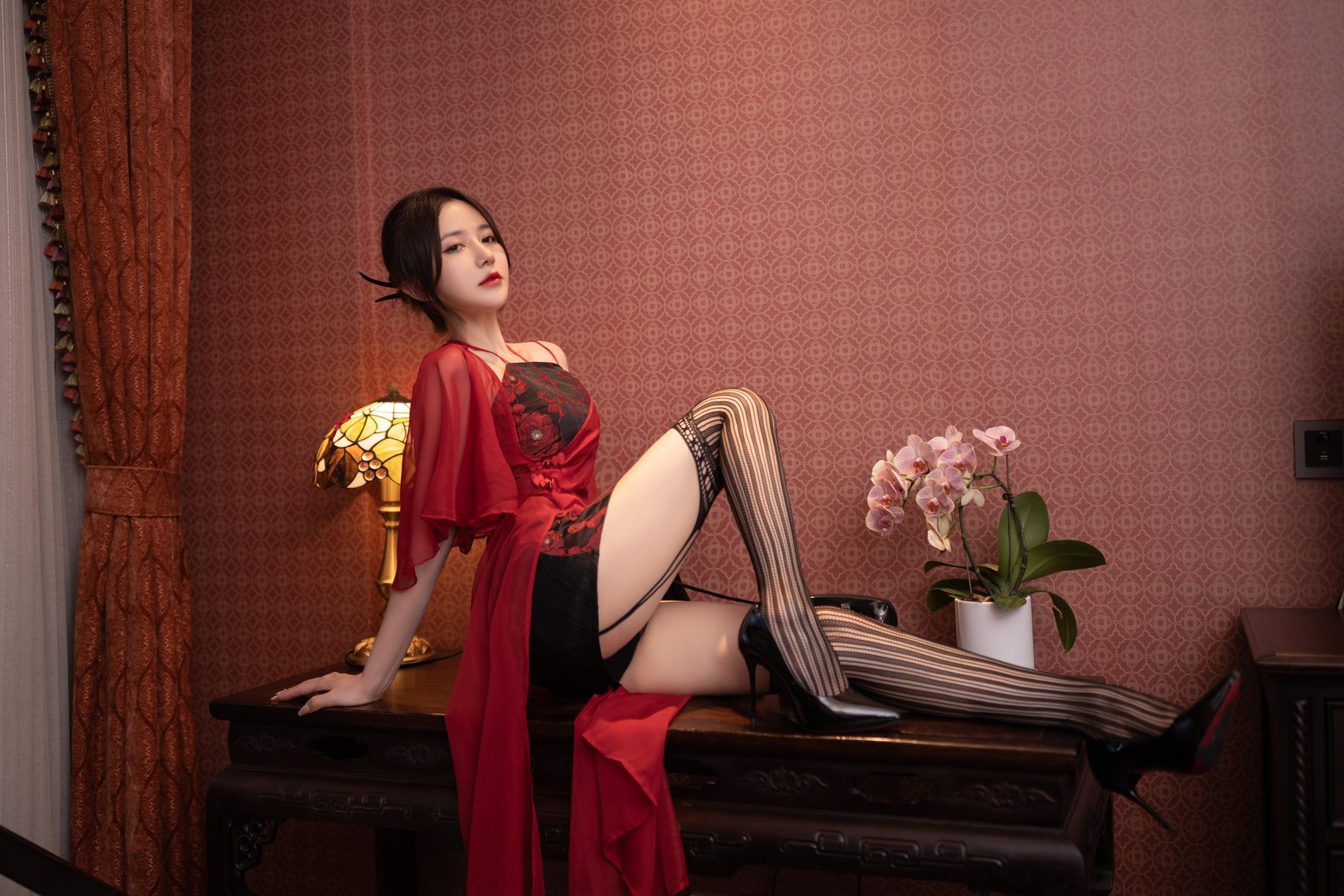 鱼子酱天生妖娆写真