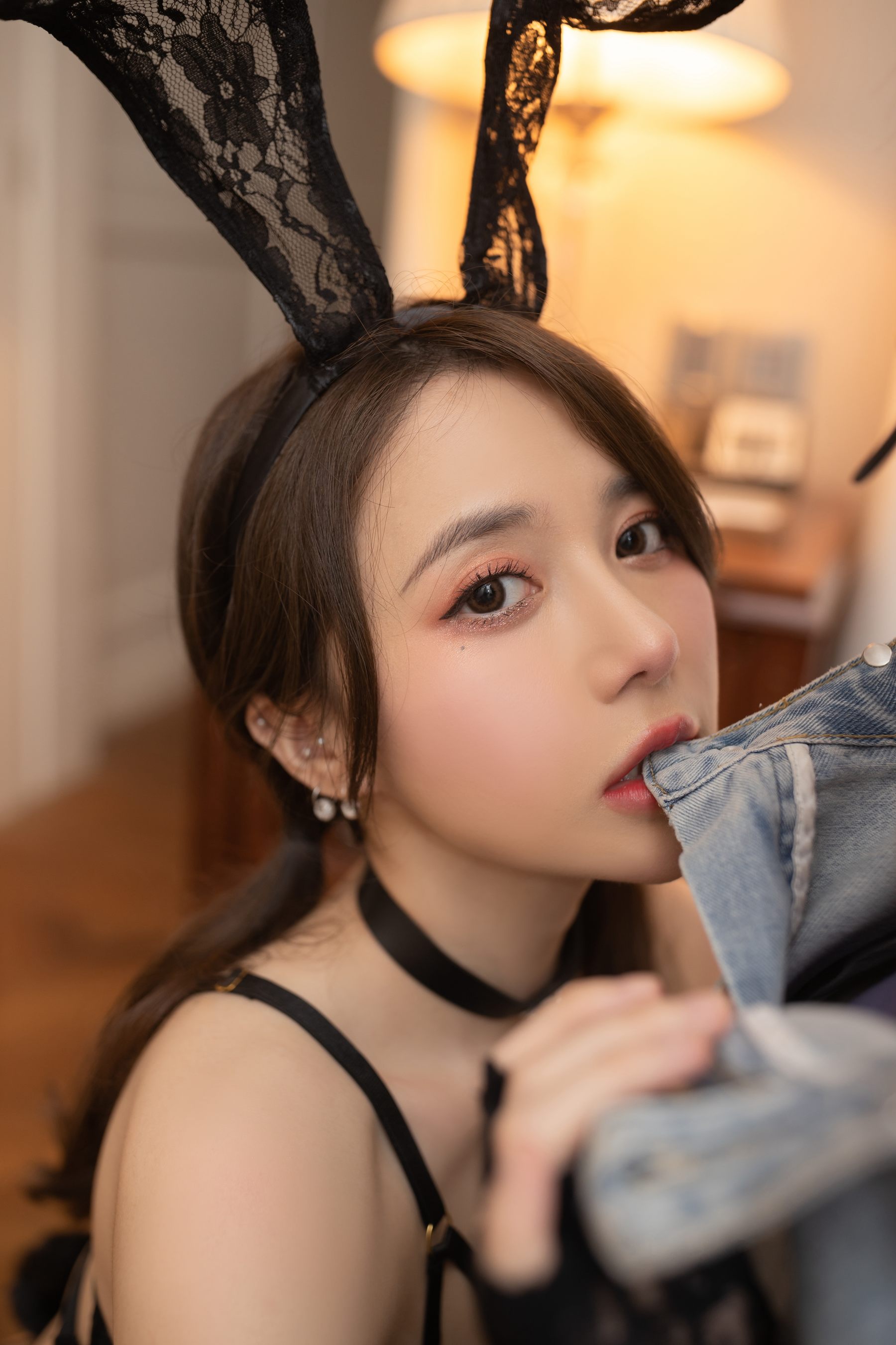 鱼子酱情趣兔女郎写真