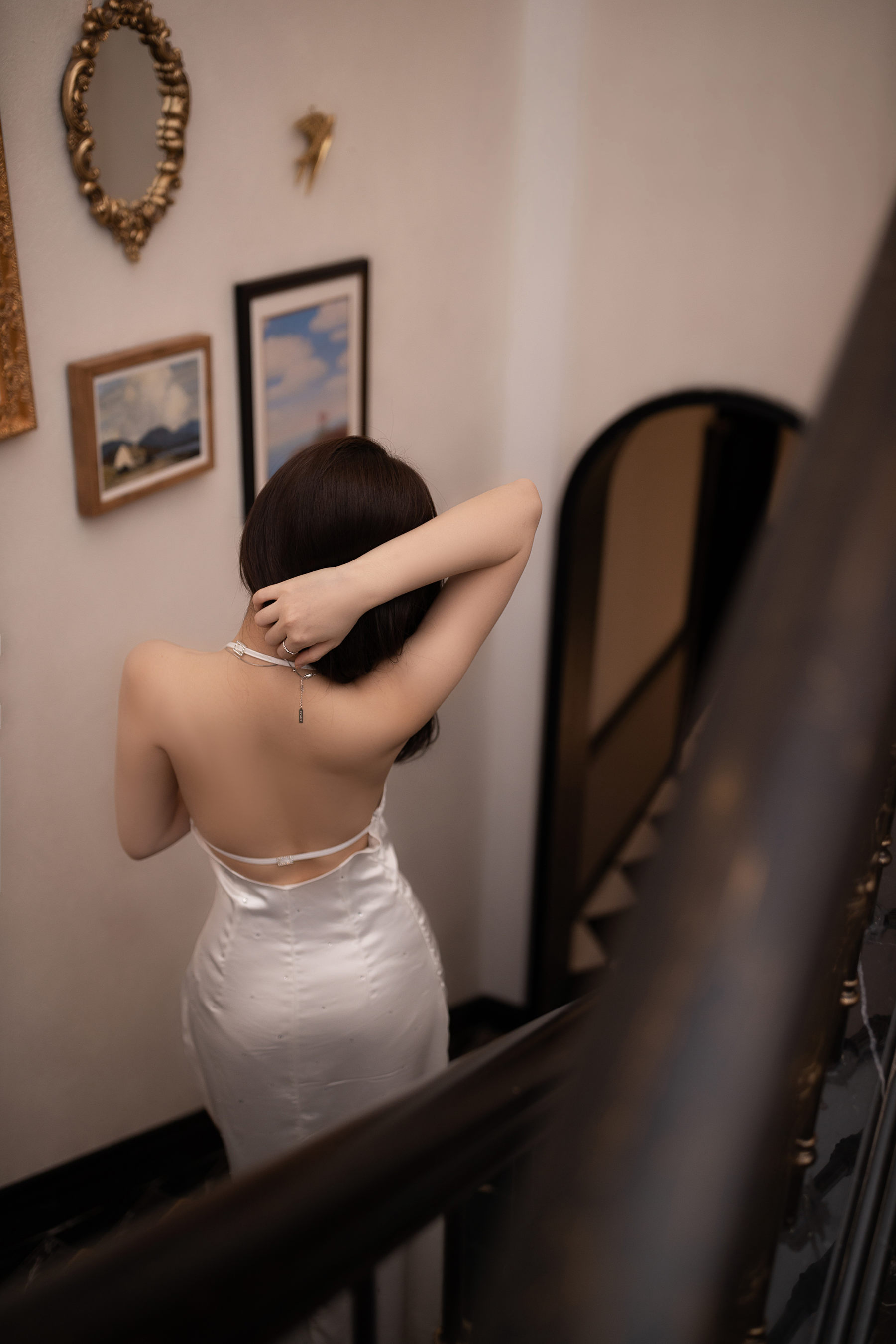 鱼子酱白色礼服写真