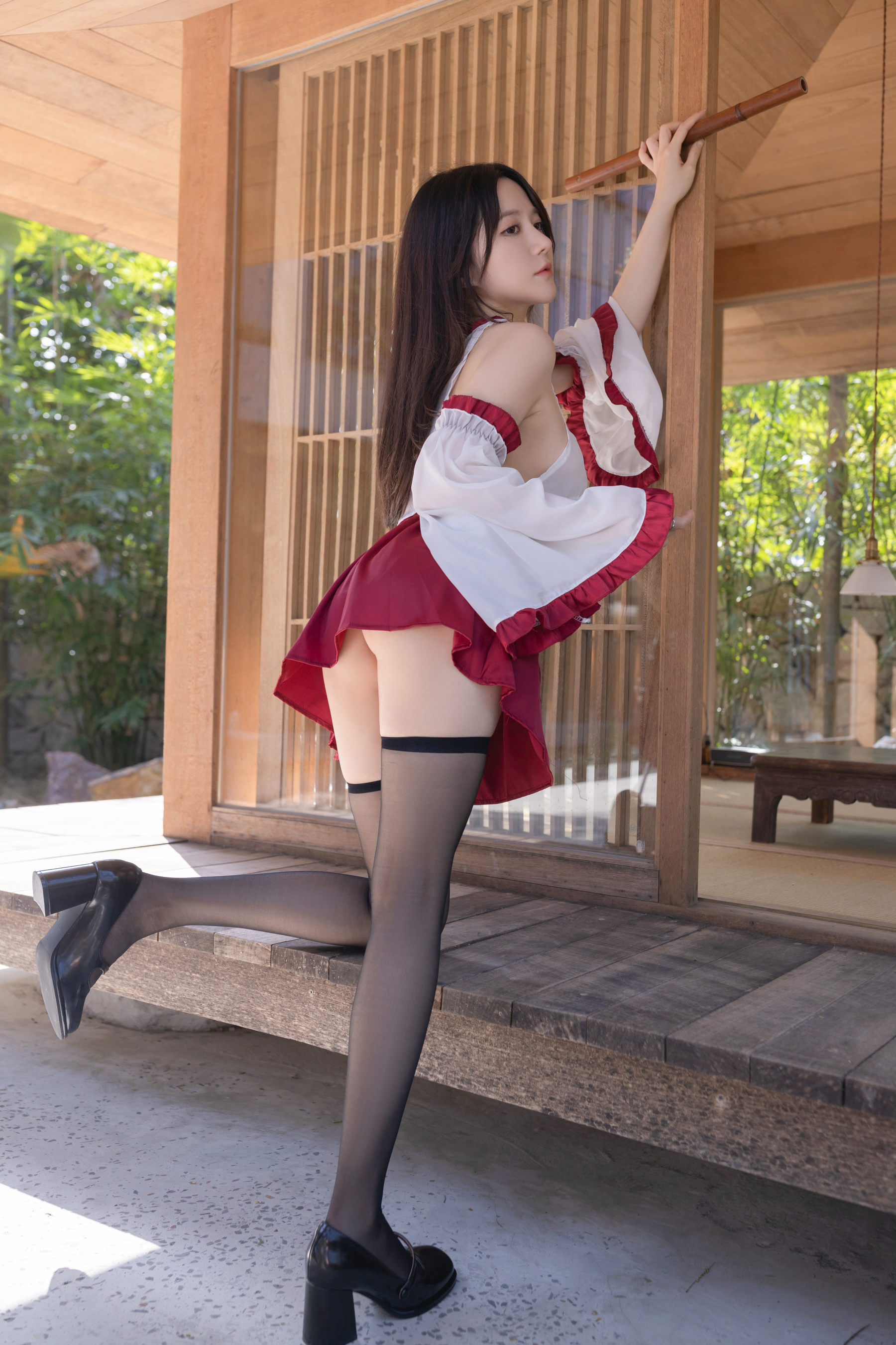 鱼子酱神社巫女写真