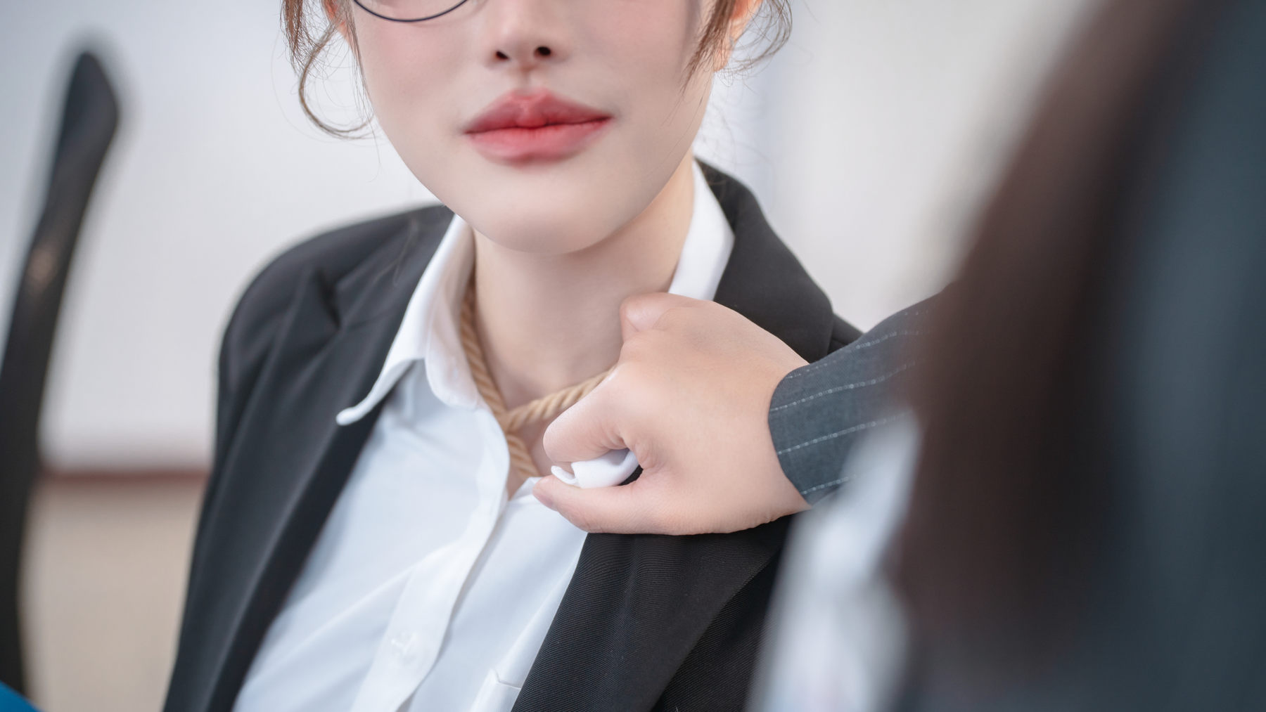 鹿八岁 - 女上司和女下属