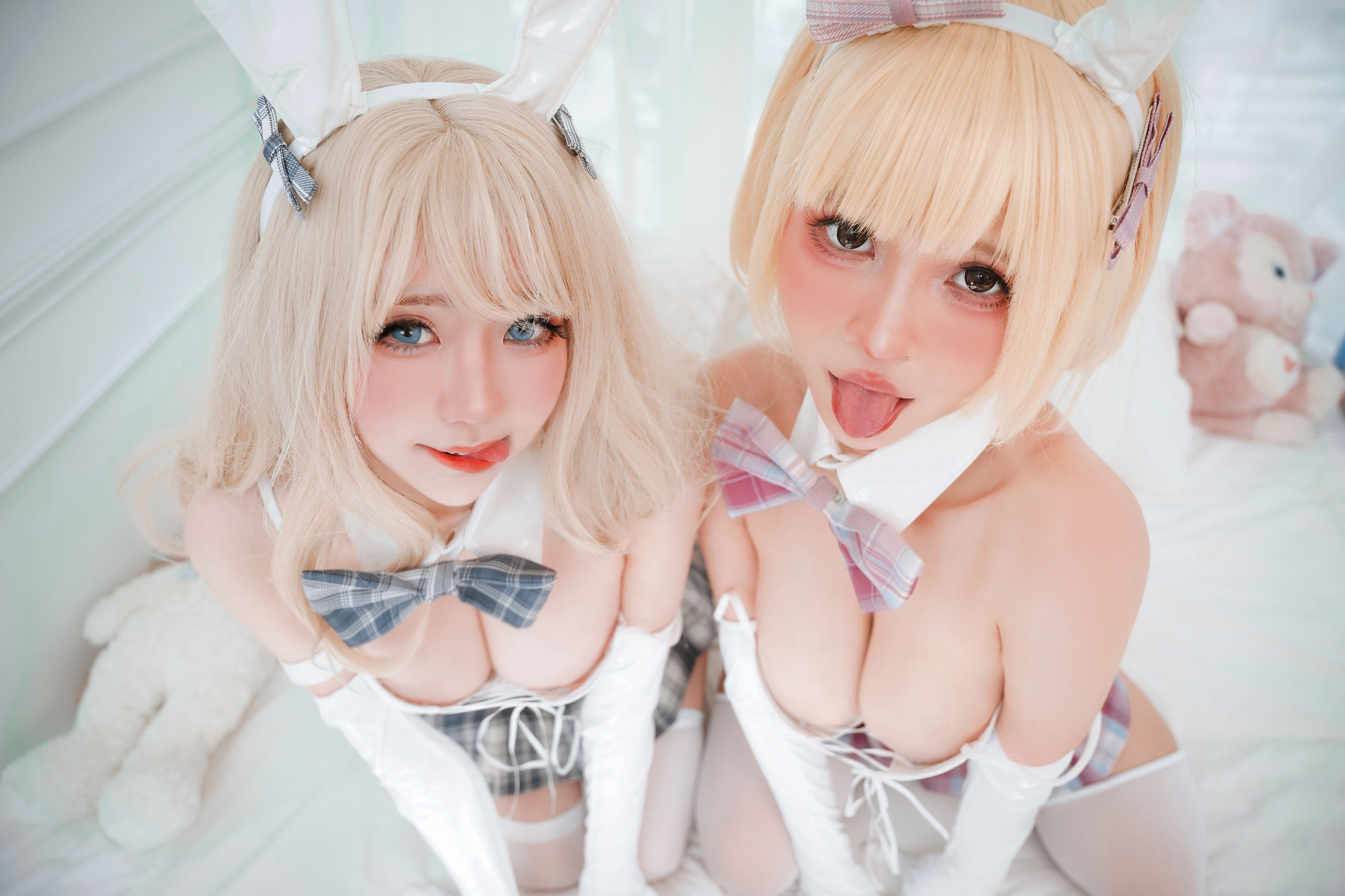 Azami & Sally Dorasnow - White Bunny Girl