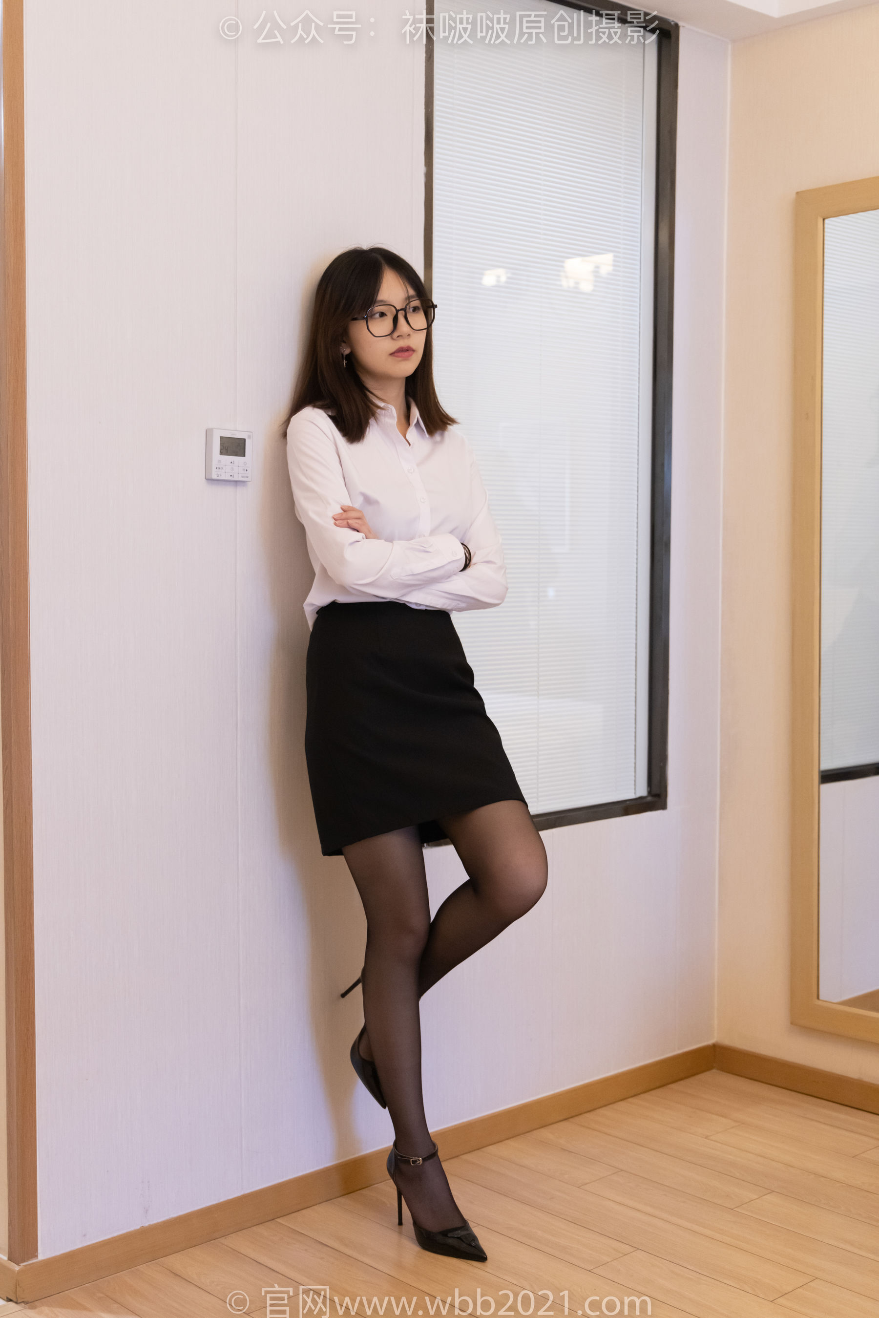 BoBoSocks袜啵啵 No.244 小甜豆 -高跟鞋、黑丝、ol制服
