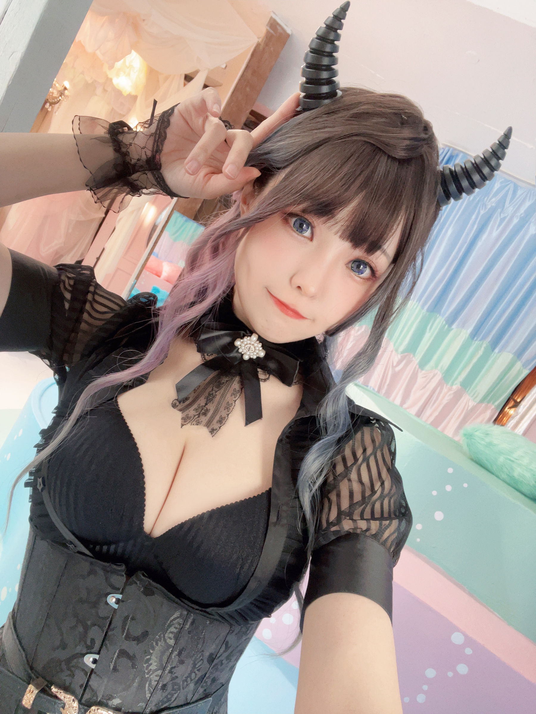Ely_eee(ElyEE子) - Devil Croupier 小惡魔荷官