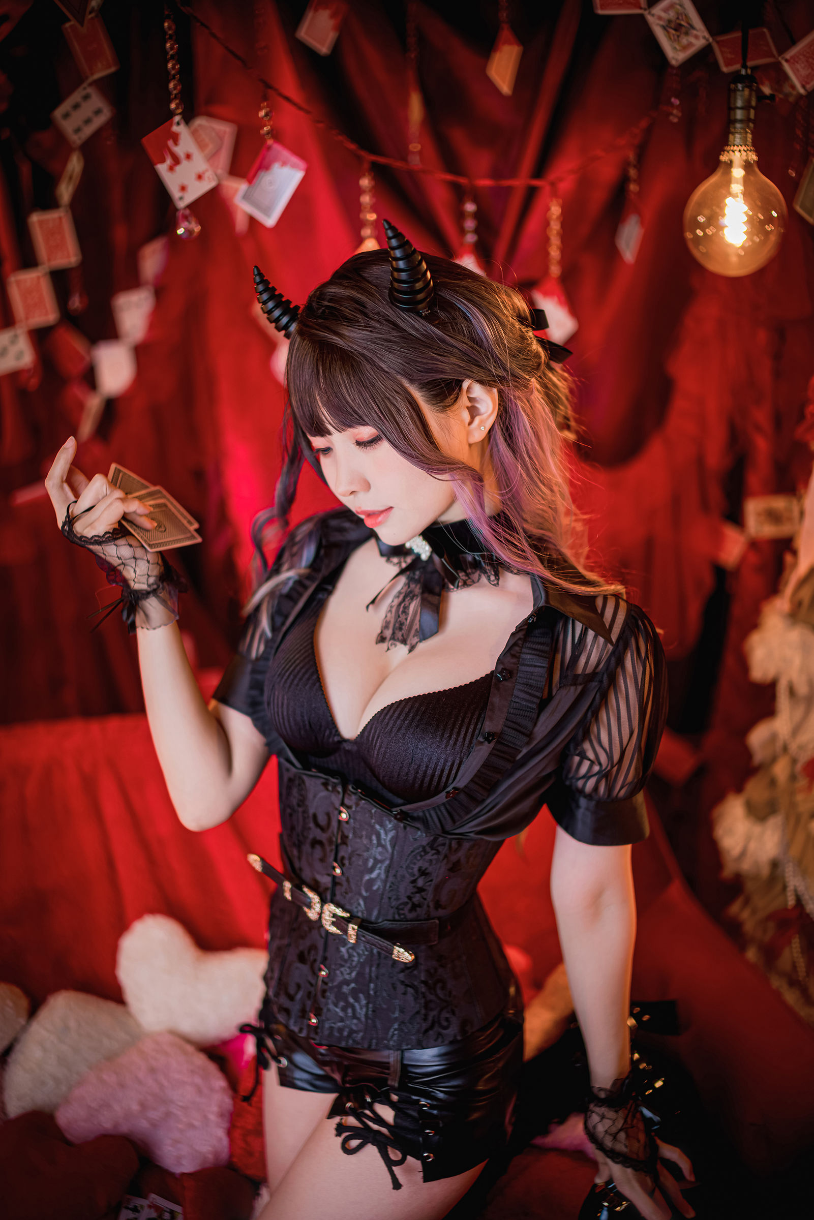 Ely_eee(ElyEE子) - Devil Croupier 小惡魔荷官