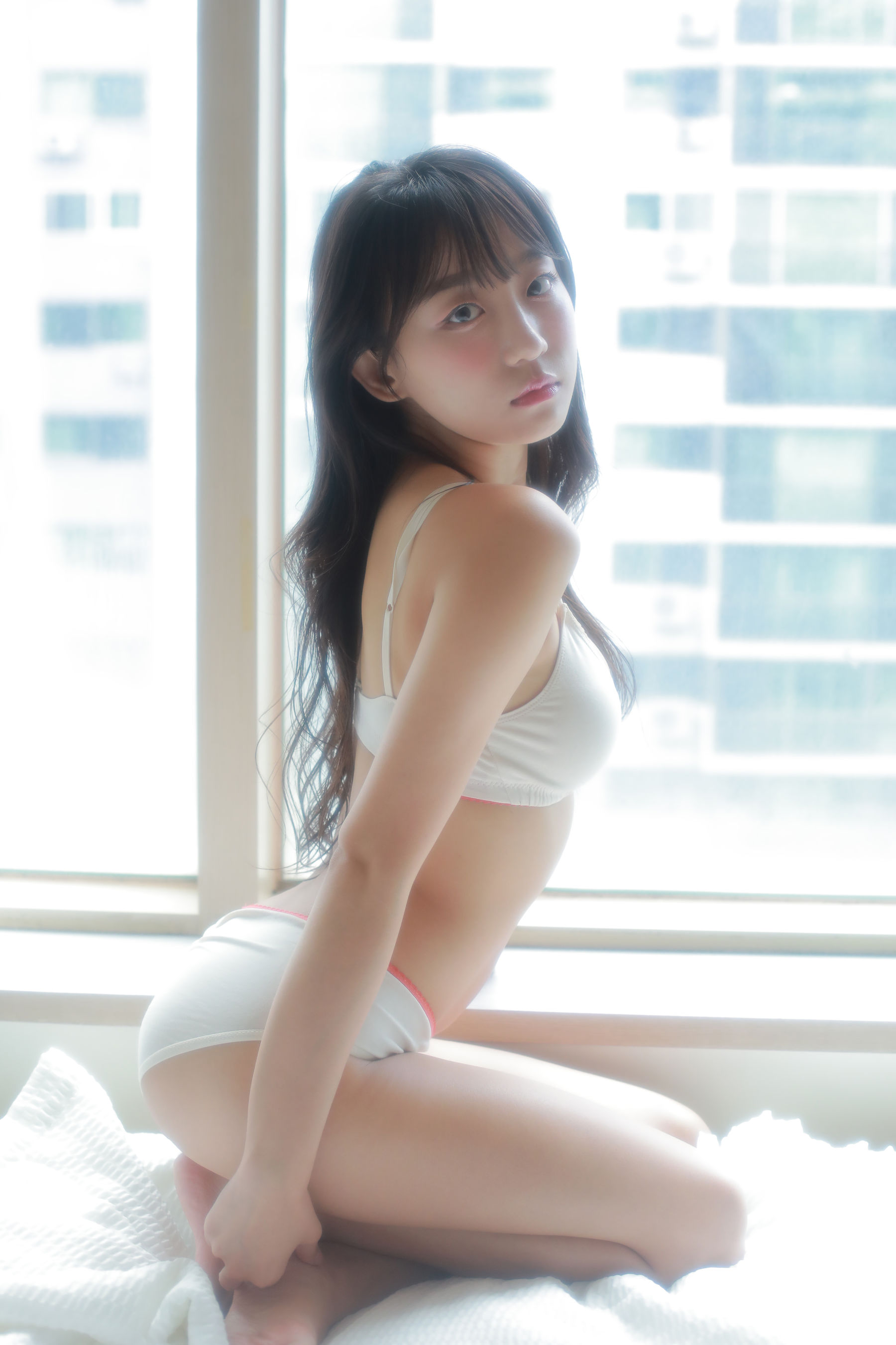 Eunji Pyo Vol.02 - Home  肉色内衣