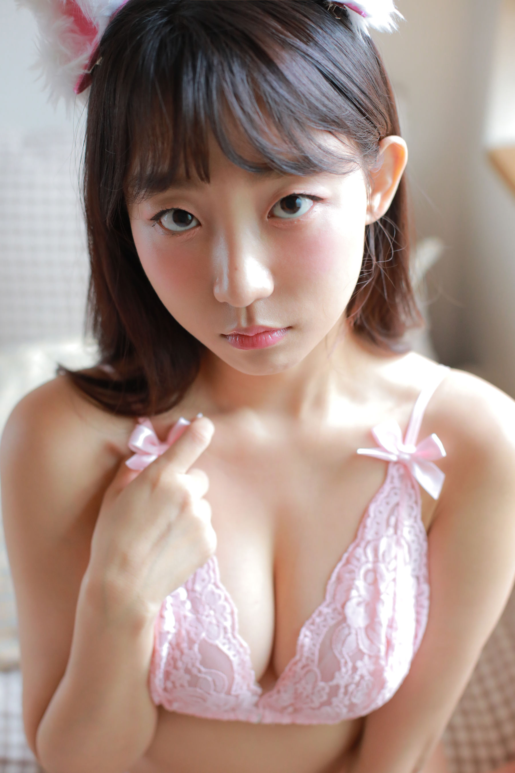 Eunji Pyo Vol.02 - Home 猫女郎