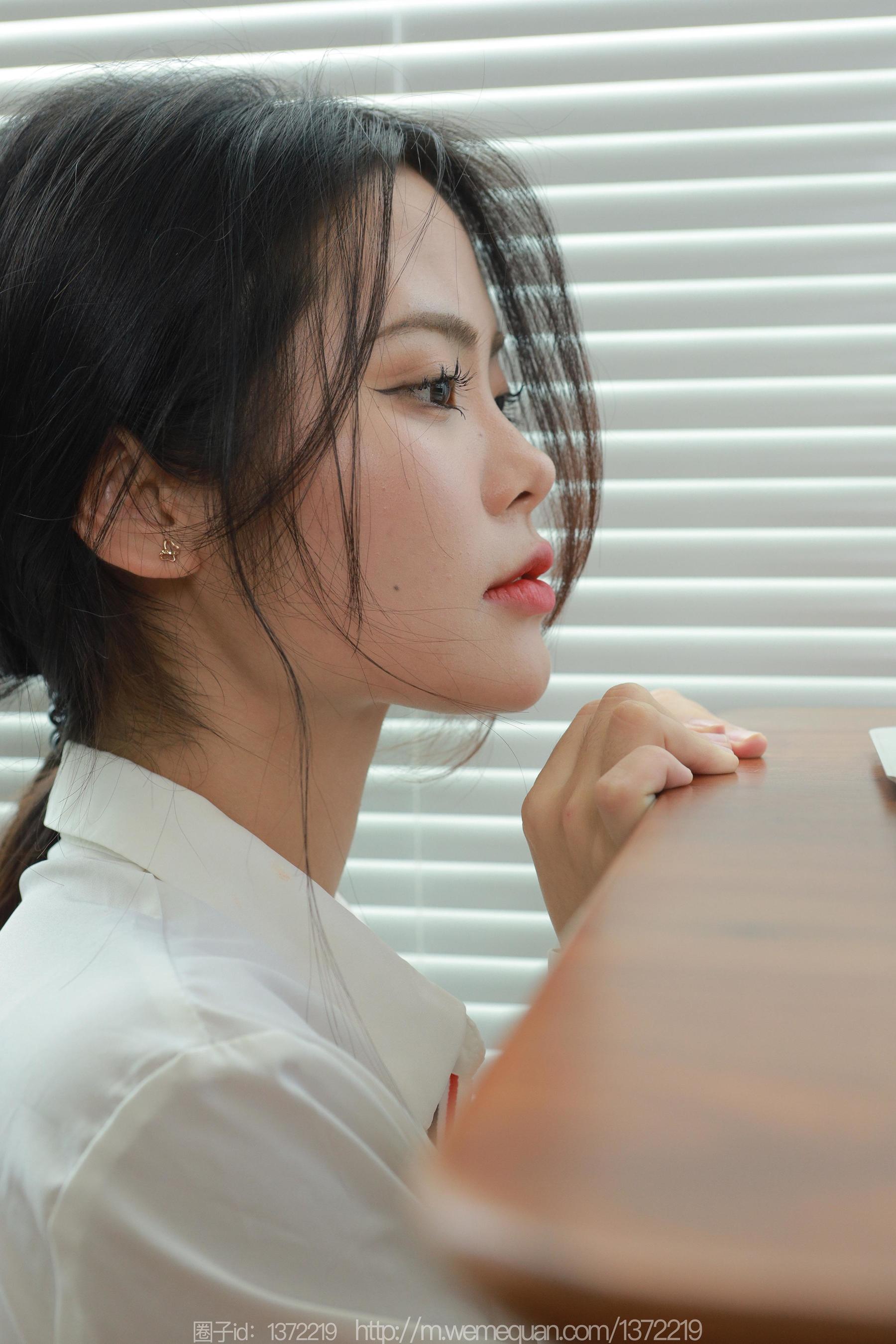 IESS异思趣向 - 模特：兔兔 《会议缺席》