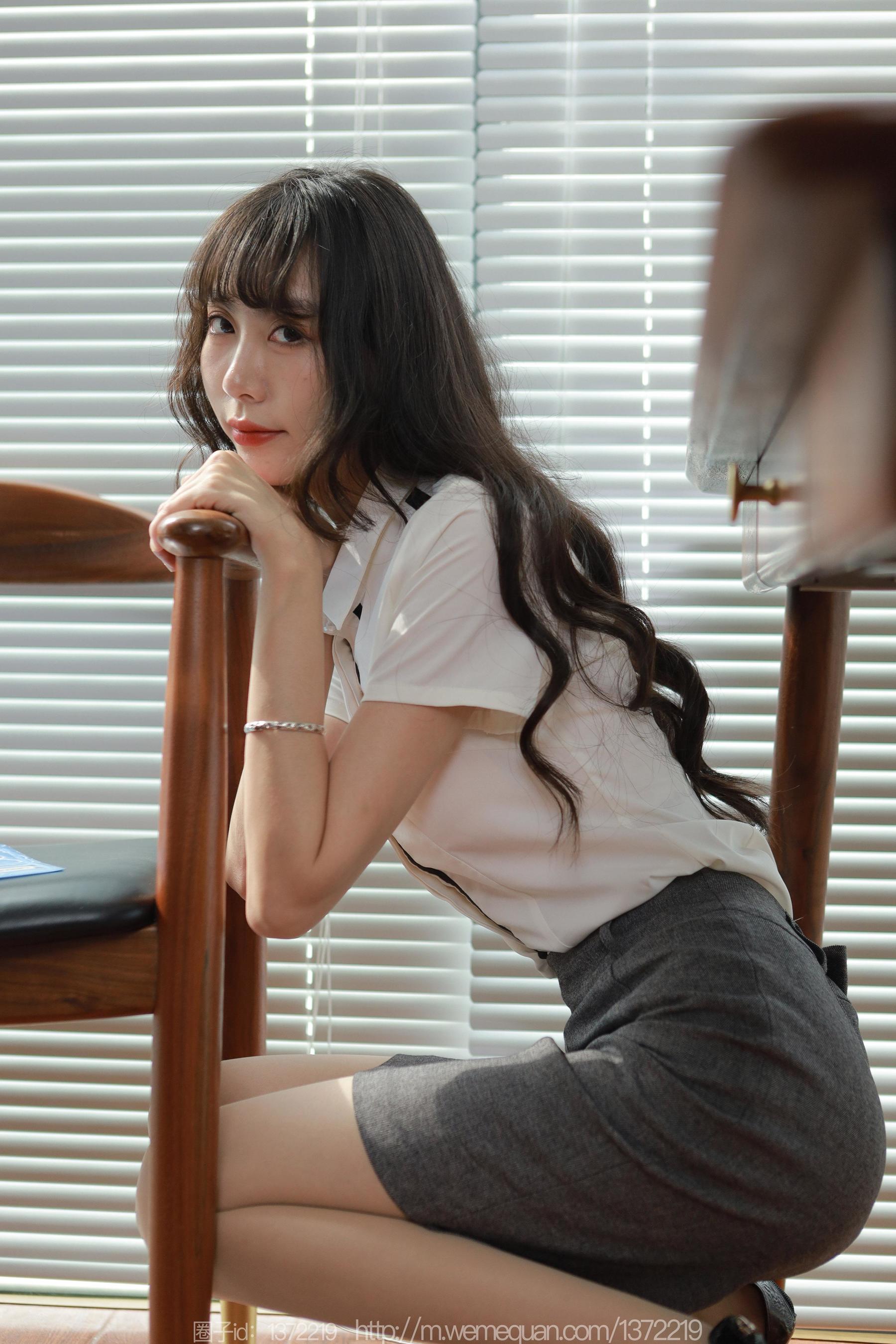 IESS异思趣向 - 模特：团团 《粉色美甲》