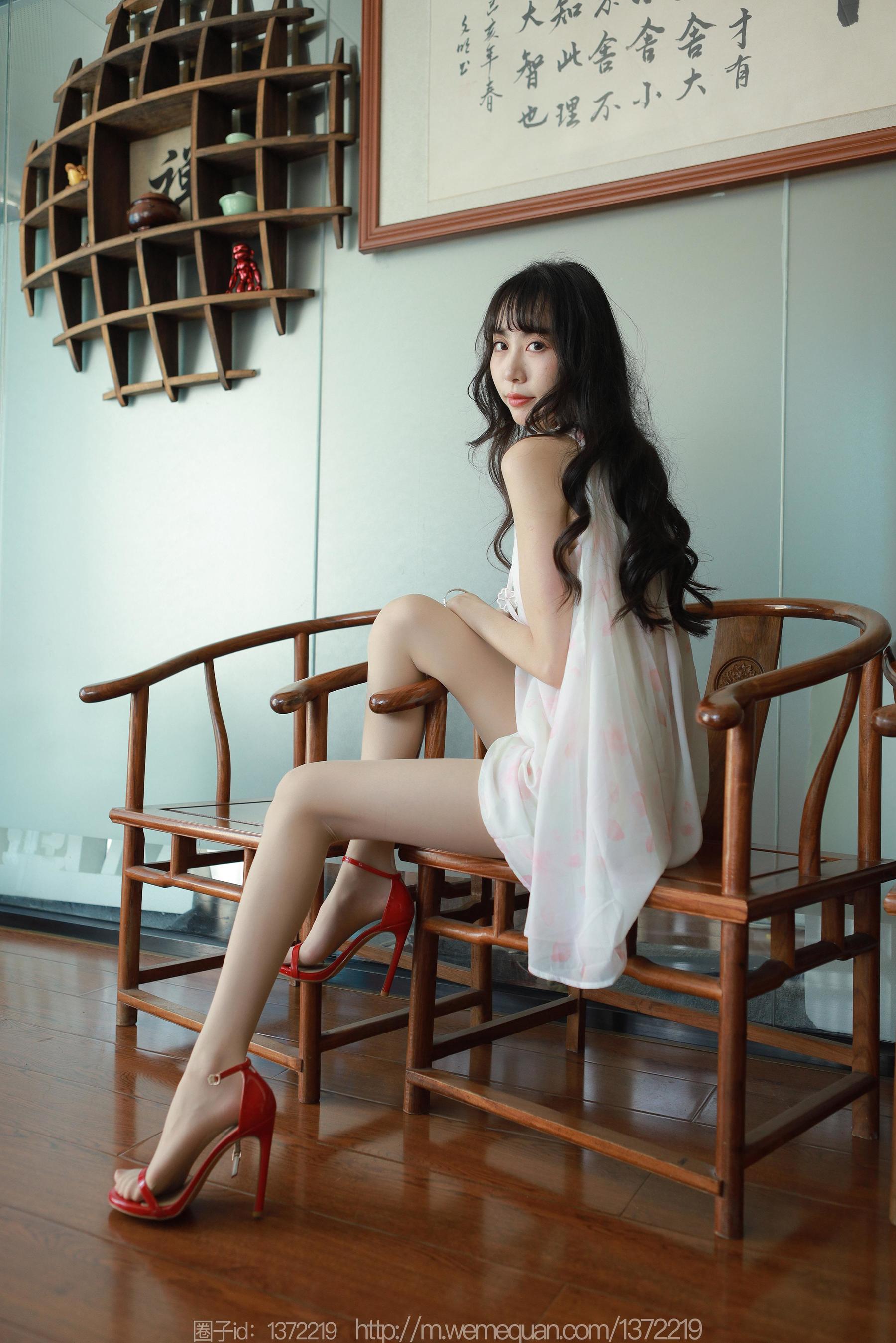 IESS异思趣向 - 模特：团团 《红鞋肉丝》