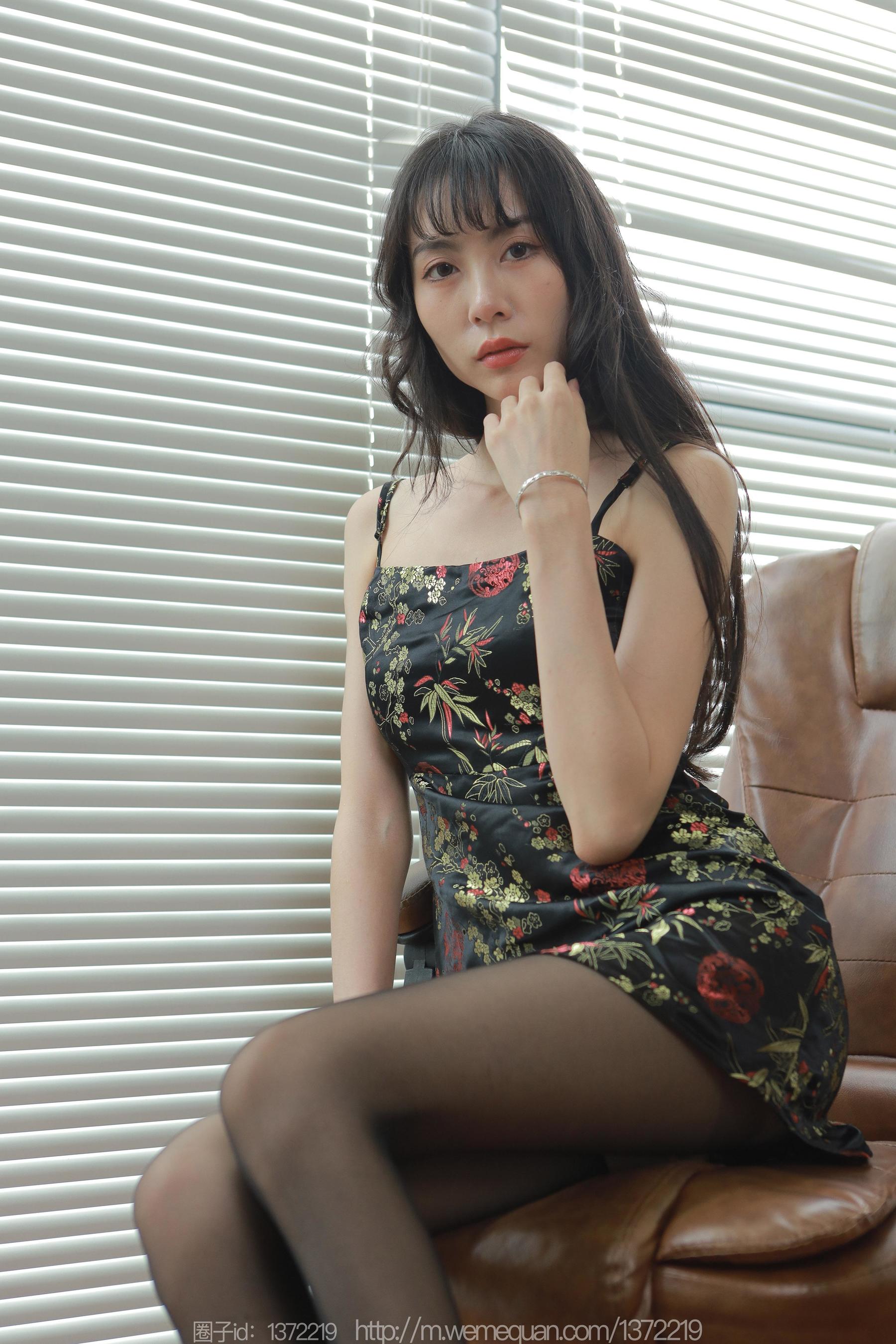 IESS异思趣向 - 模特：团团 《长长的月退》