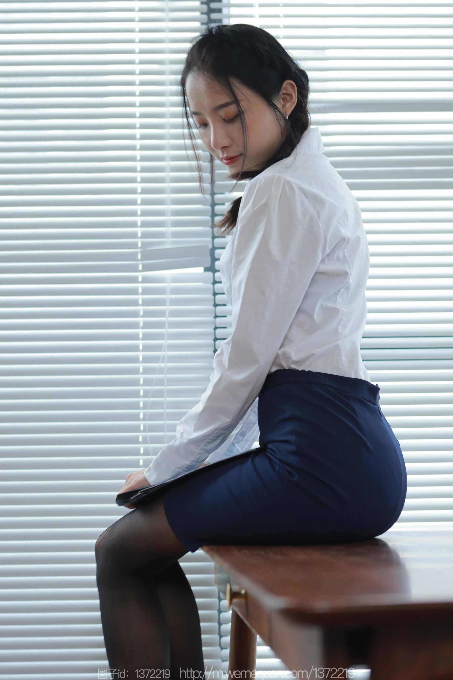 IESS异思趣向 - 模特：婉萍 《蓝裙OL》