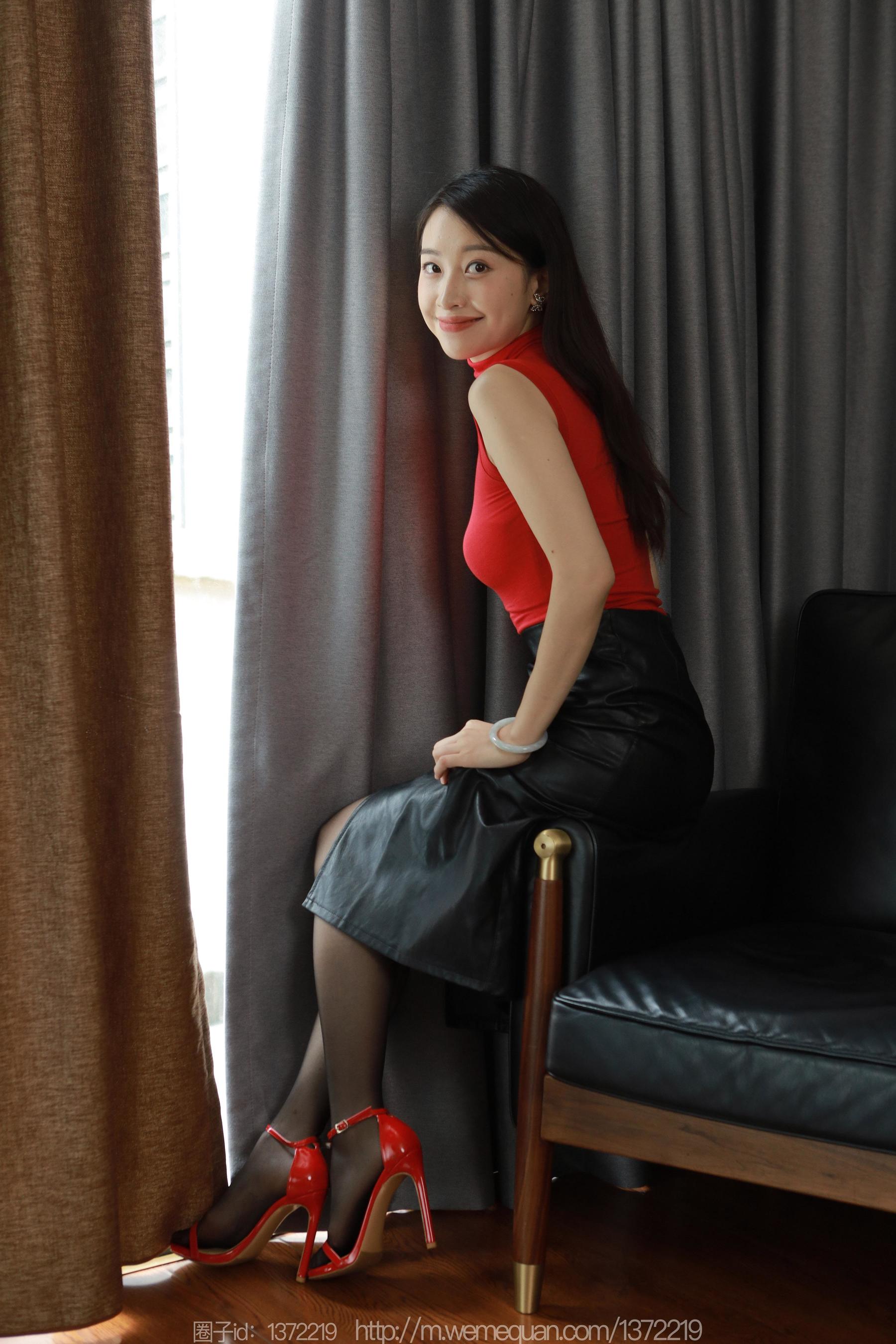 IESS异思趣向 - 模特：小婕 《暗里红》