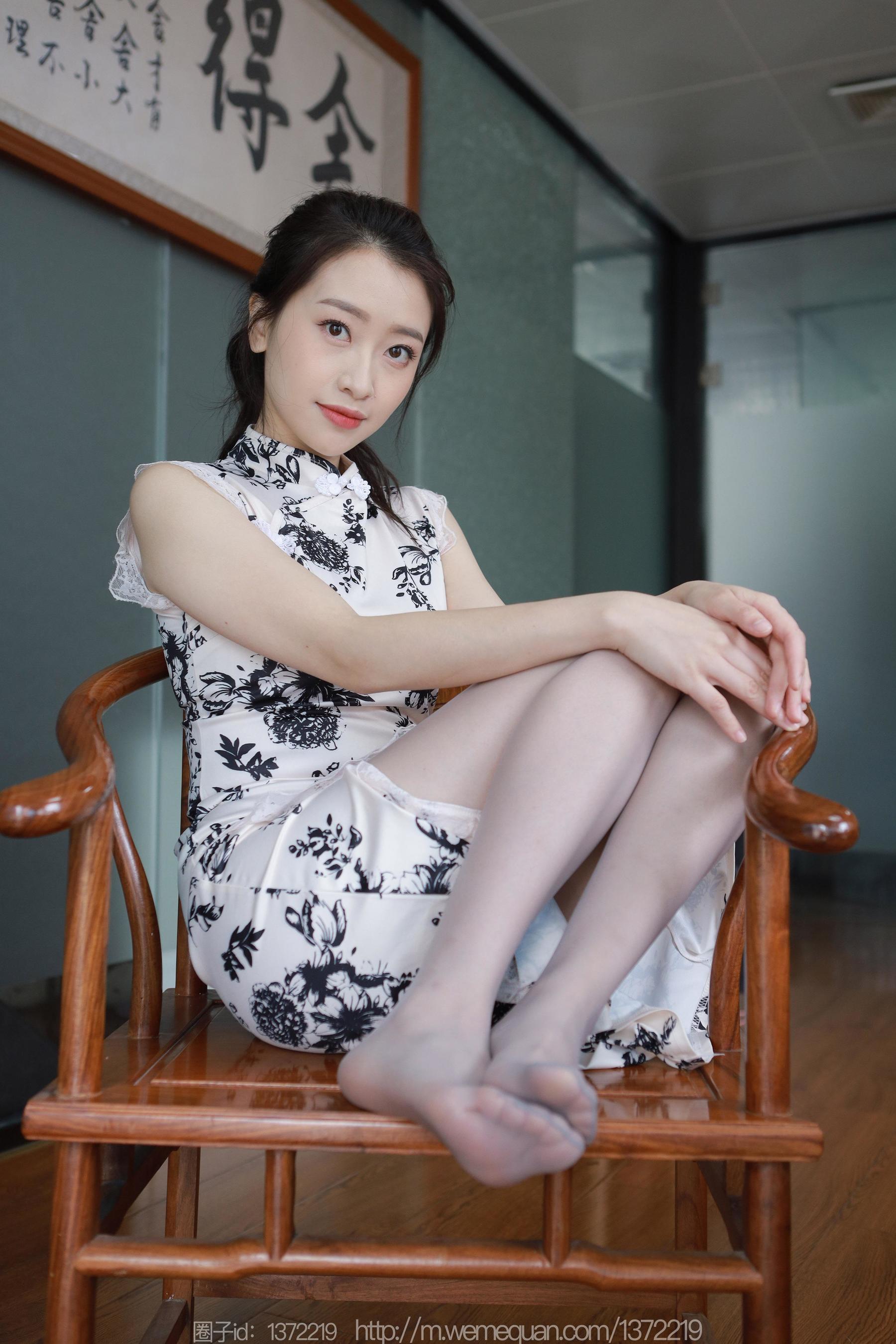 IESS异思趣向 - 模特：小婕 《灰斯旗袍》