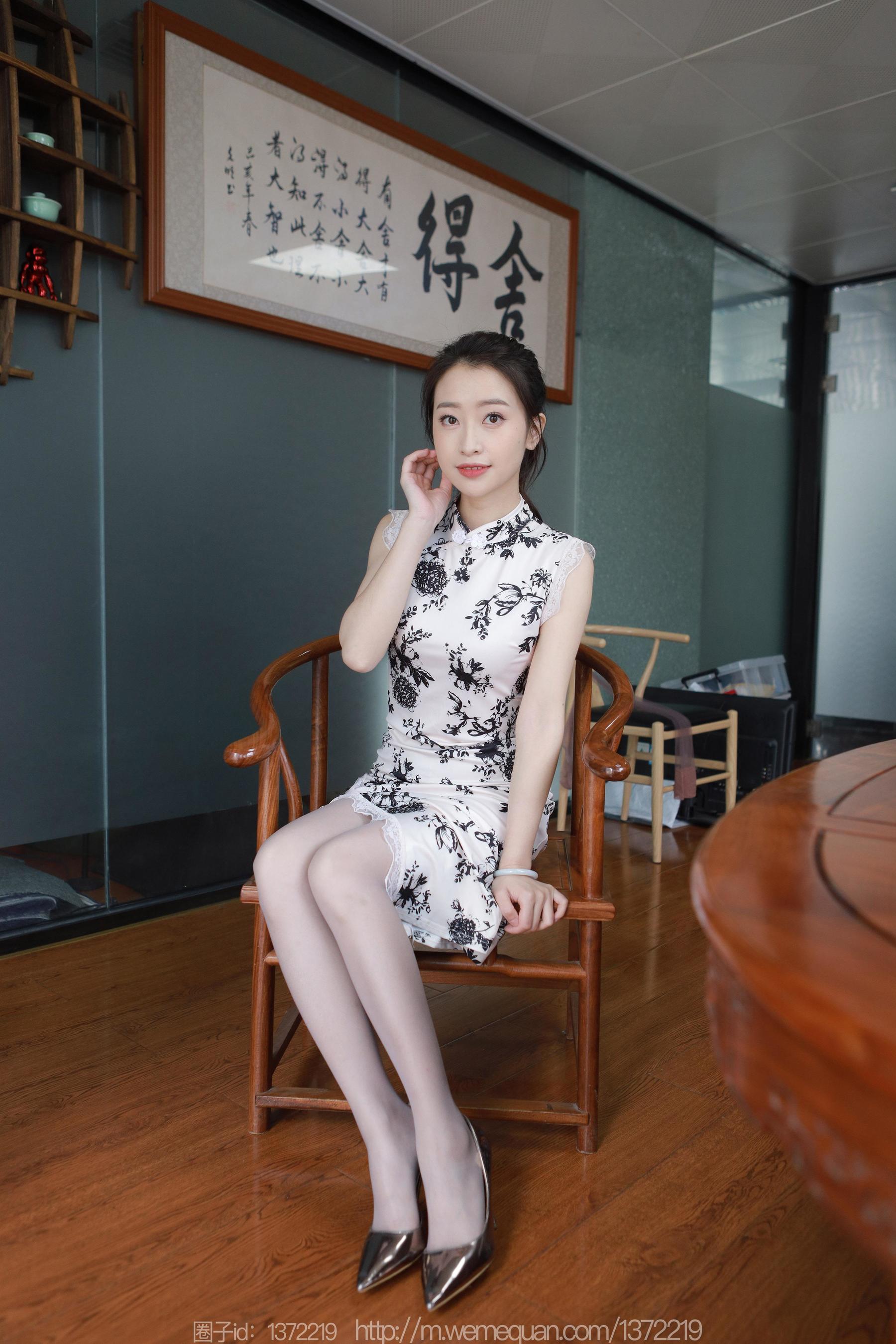 IESS异思趣向 - 模特：小婕 《灰斯旗袍》