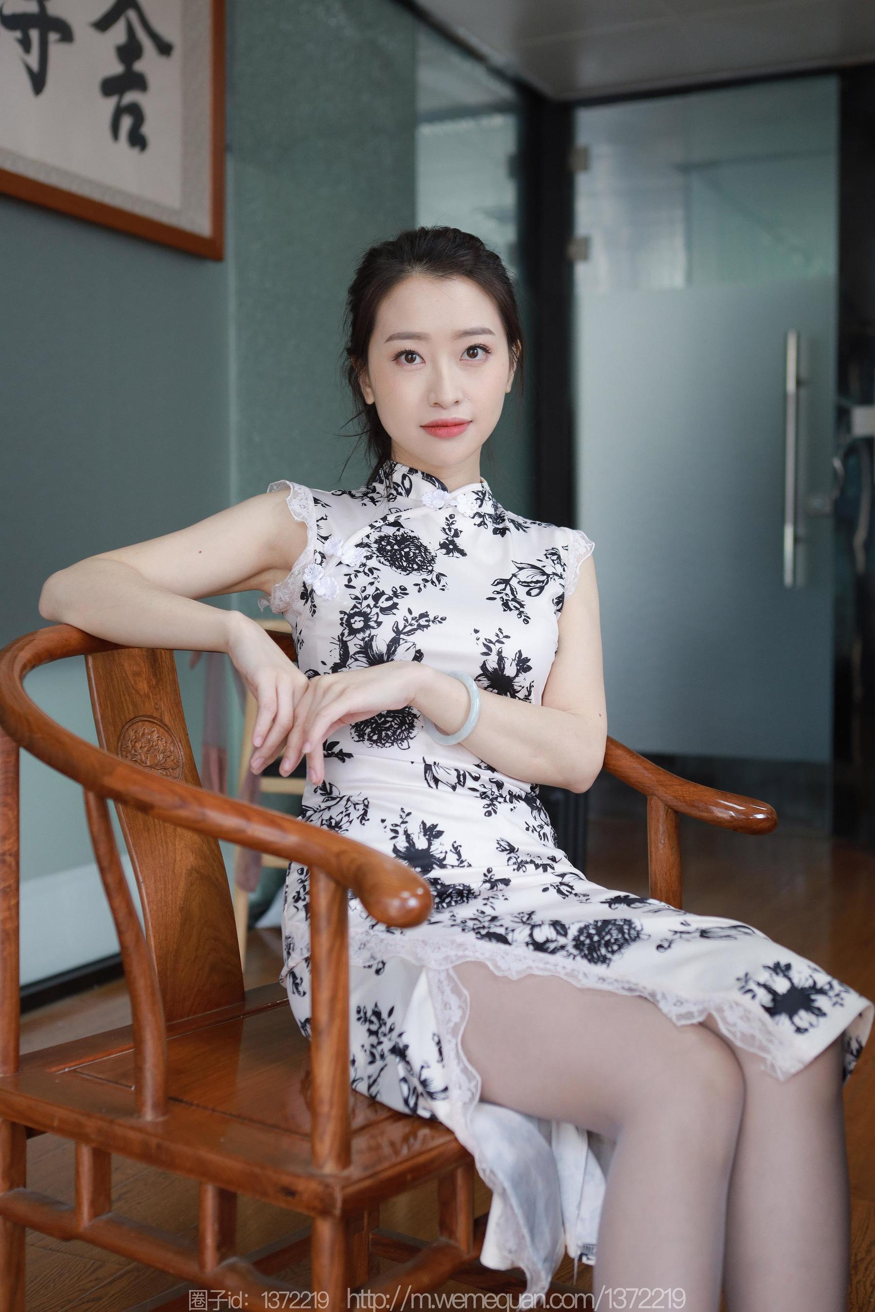 IESS异思趣向 - 模特：小婕 《灰斯旗袍》