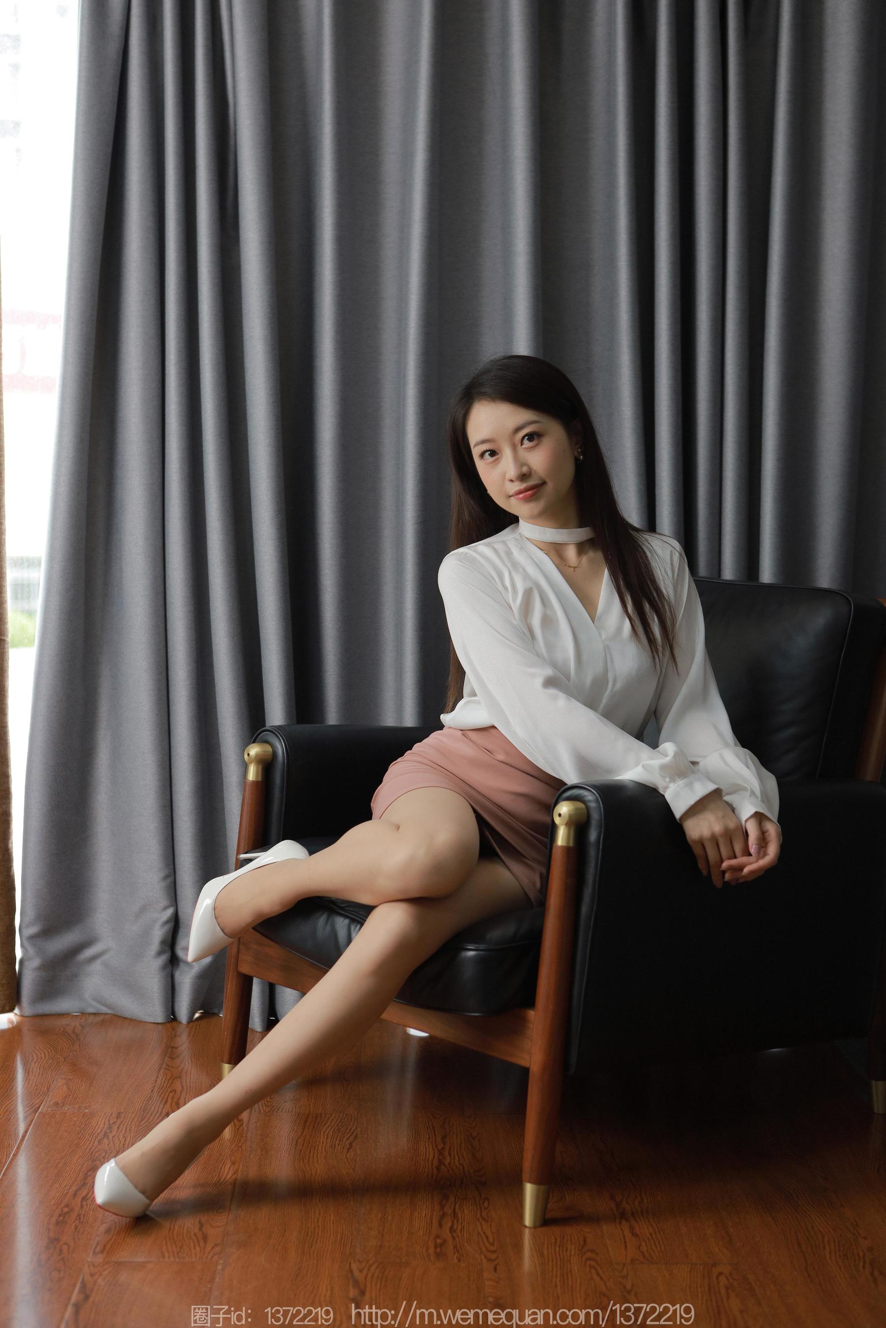 IESS异思趣向 - 模特：小婕 《粉色的温柔》