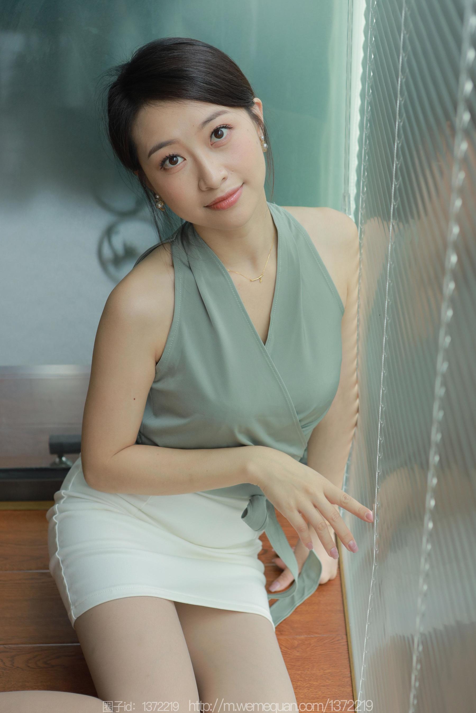 IESS异思趣向 - 模特：小婕 《青玉白裙》