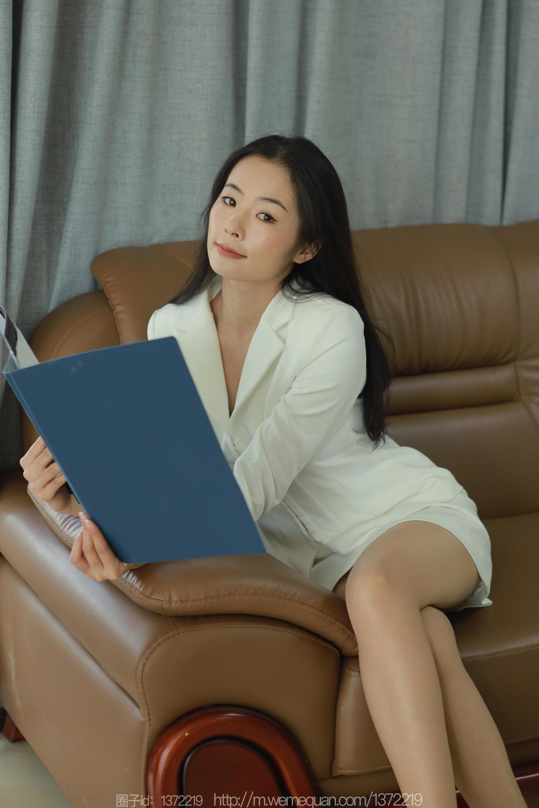 IESS异思趣向 - 模特：小金 《美女策划员》