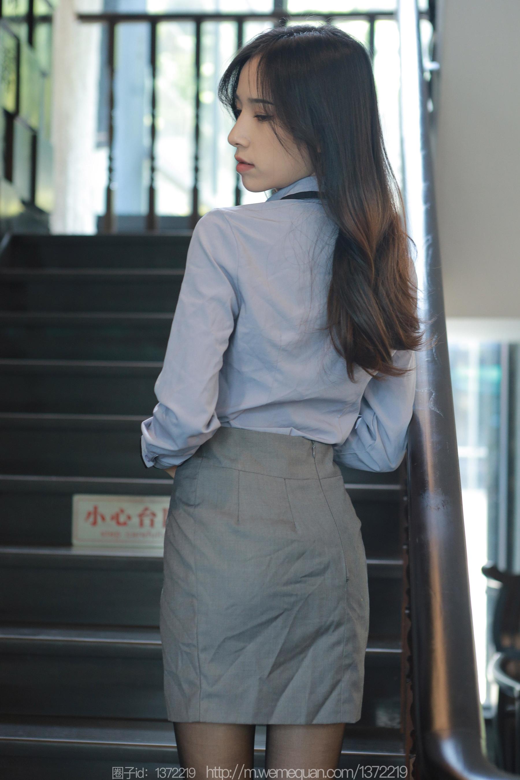 IESS异思趣向 - 模特：美子 《楼梯上的春光》