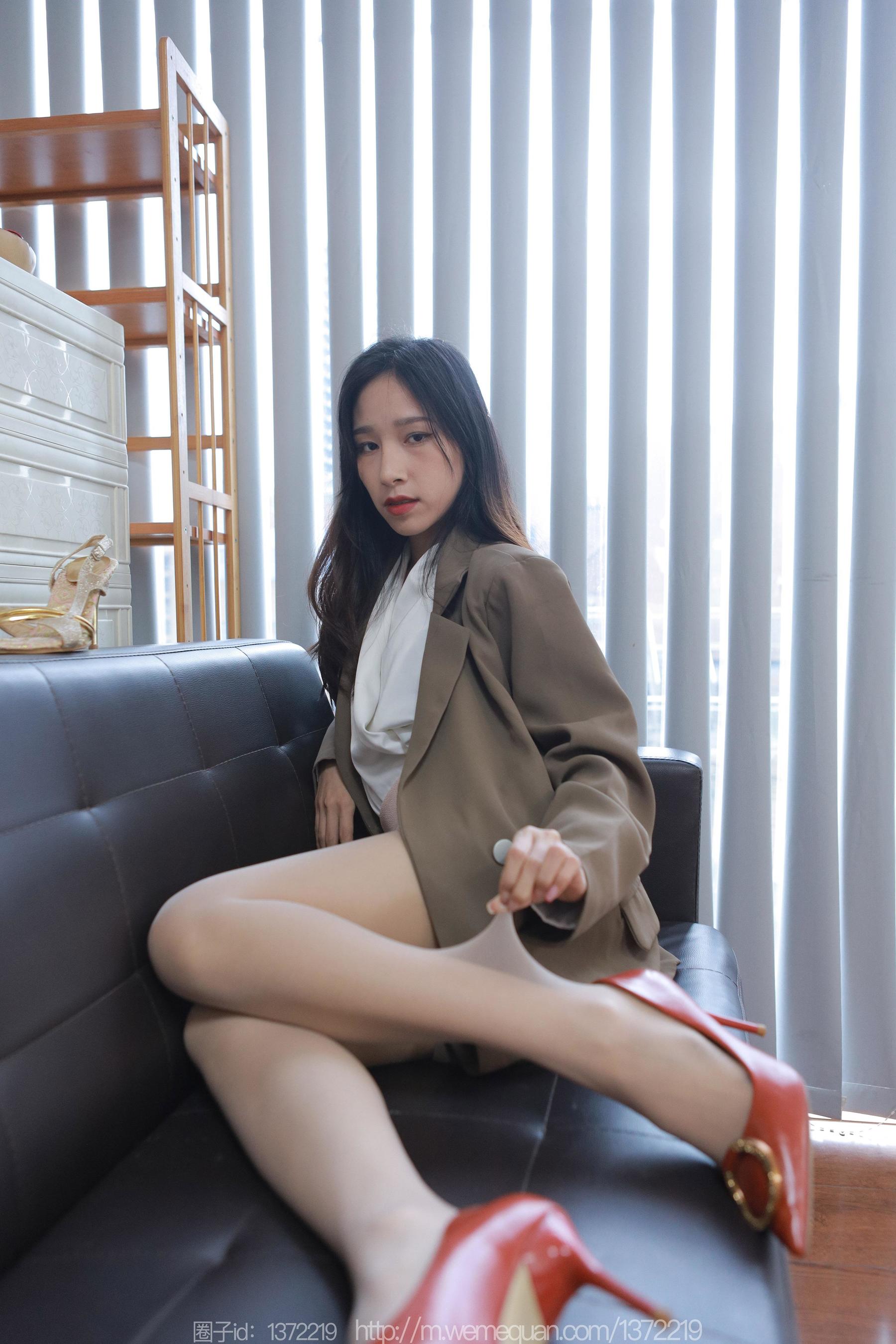 IESS异思趣向 - 模特：美子 《橘色高跟肉丝》