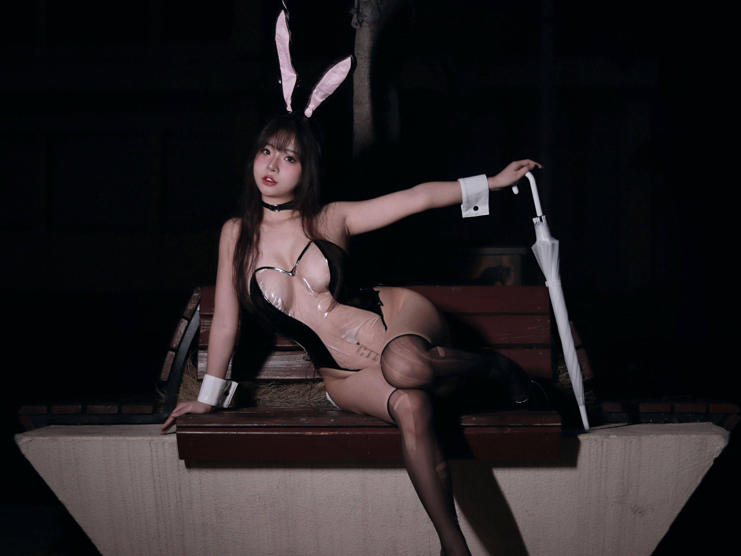 Kokuhui Vol.21 Bunny in the Rain 雨中兔女郎